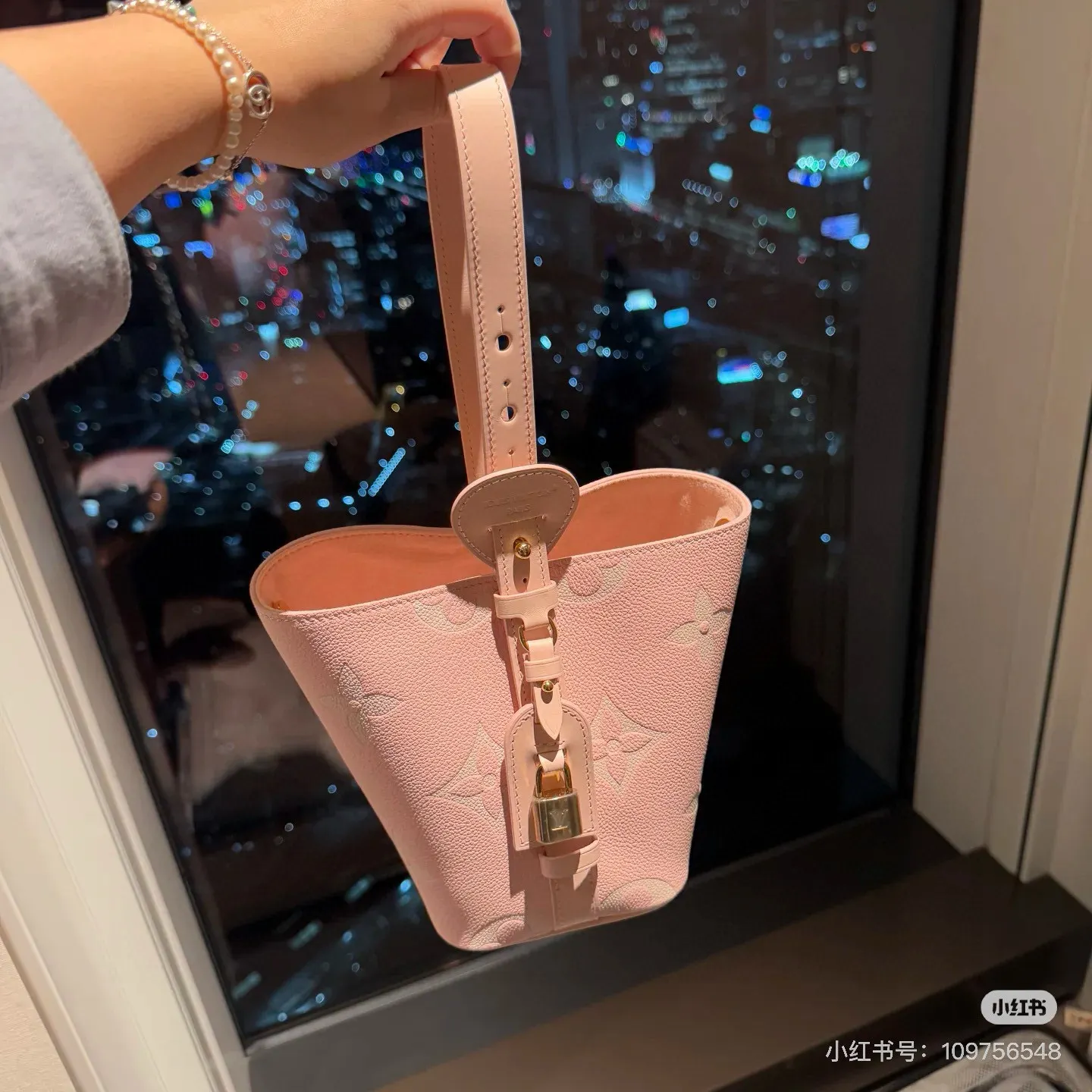 Monogram Empreinte Leather Bucket Bag D33018102 — view 5