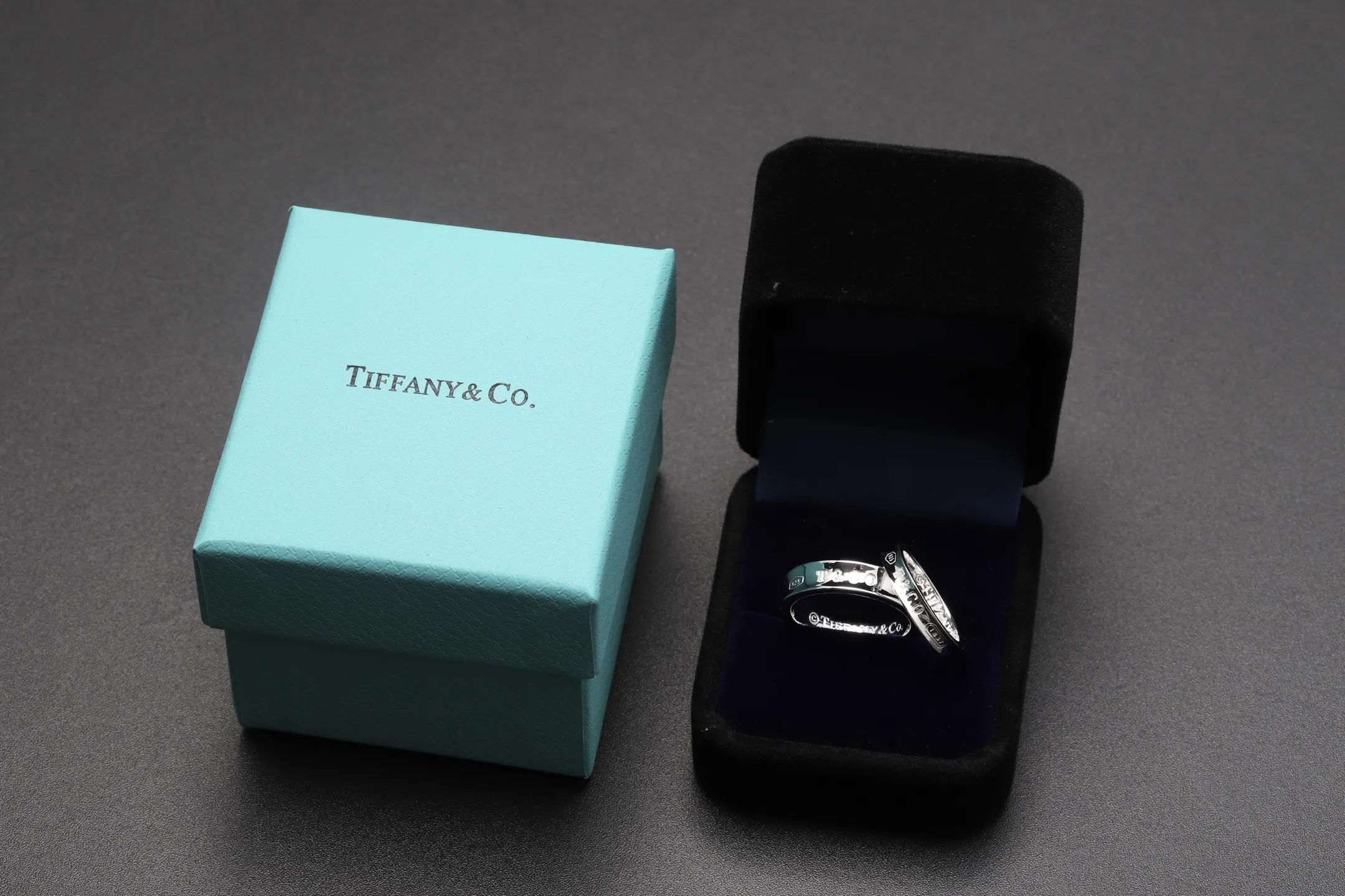 1837 Engraved Band Ring (Sterling Silver) D17016804 — view 2