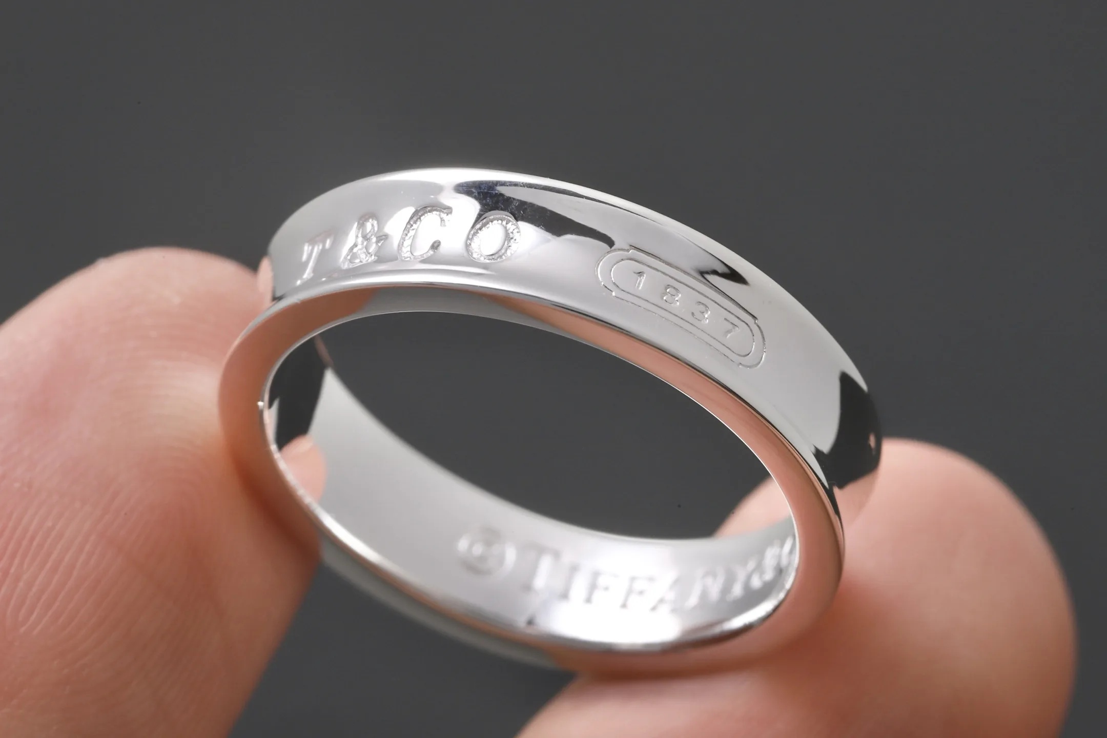 1837 Engraved Band Ring (Sterling Silver) D17016804 — view 4
