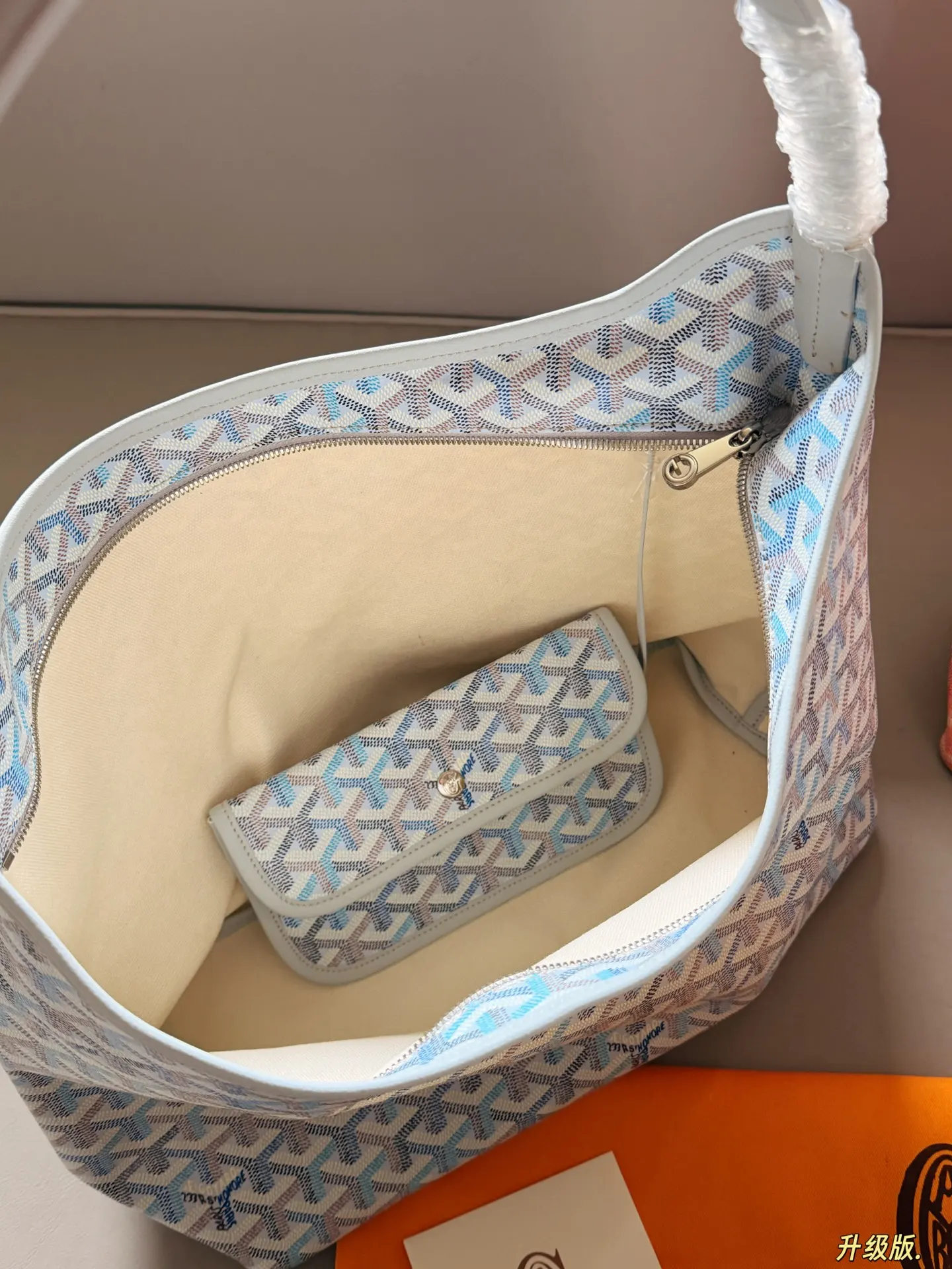 Goyard Hobo Tote Bag D31018235 — view 5