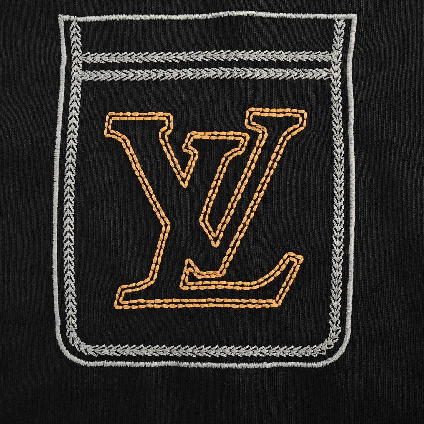 Embroidered Trompe L'oeil Pocket T-Shirt D20512634 — view 8