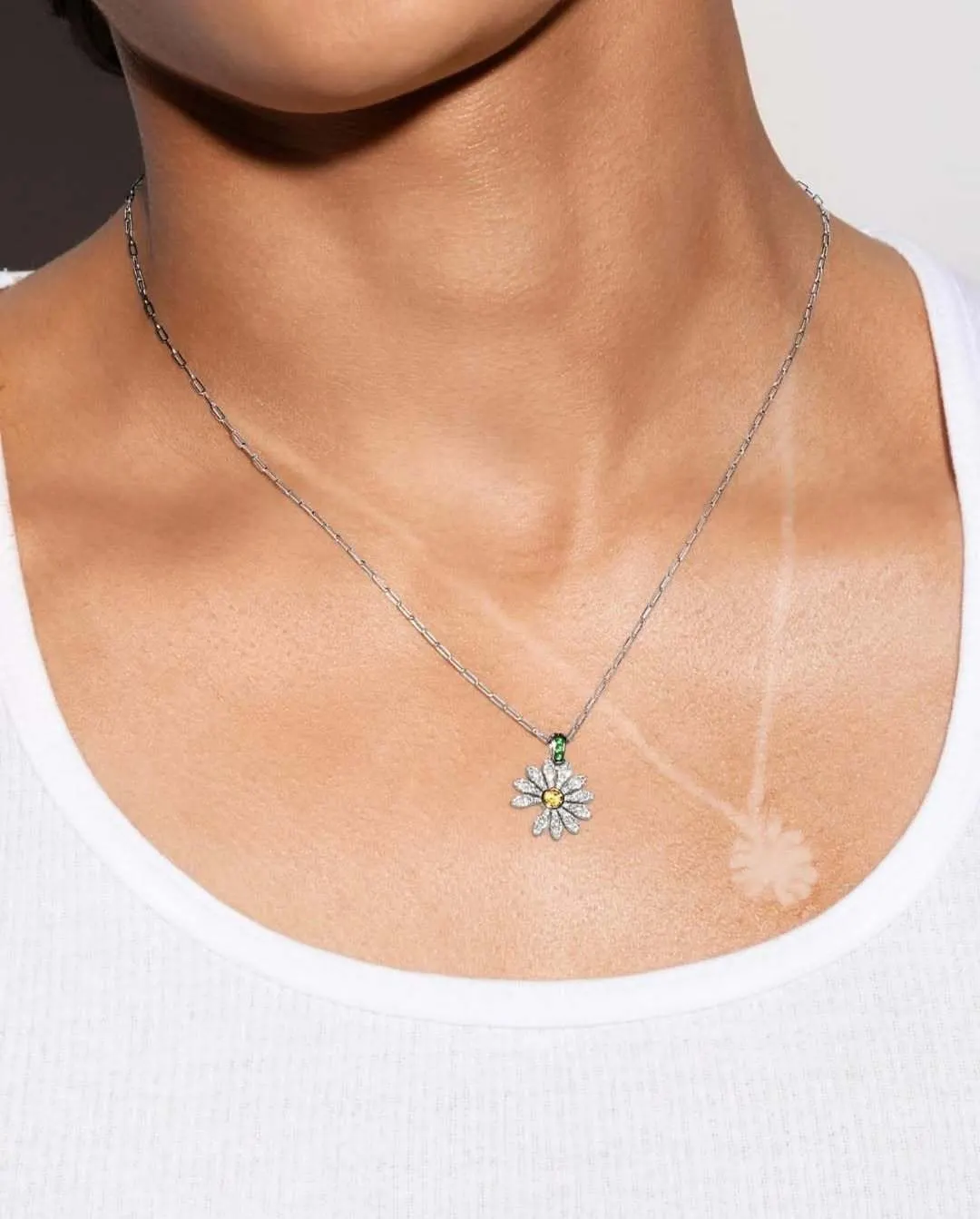 Jacob & Co. x PEACEMINUSONE Daisy Pendant Necklace (Sterling Silver) D27517028 — view 10