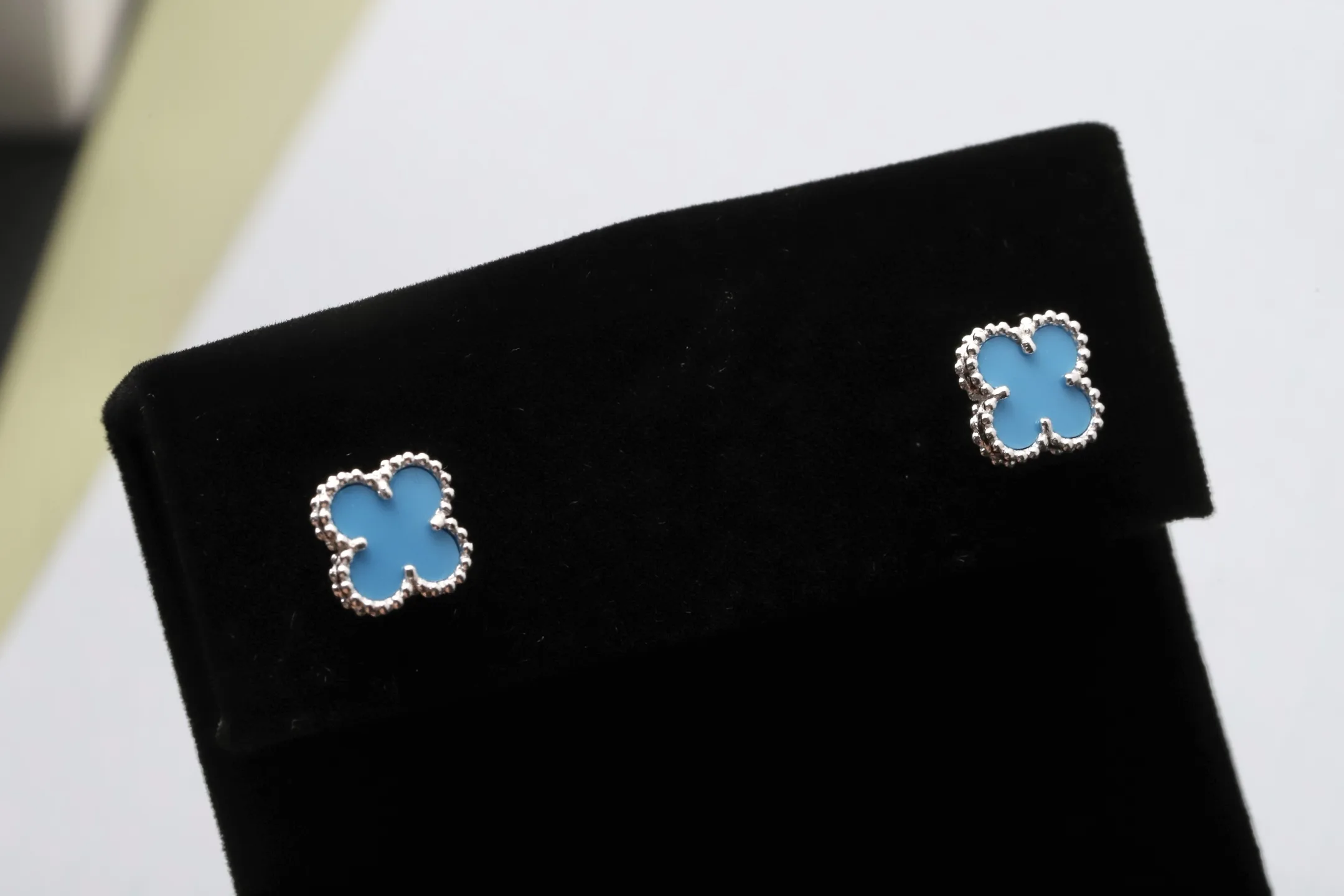 Sweet Alhambra Turquoise Stud Earrings (Sterling Silver) D17516940 — view 3