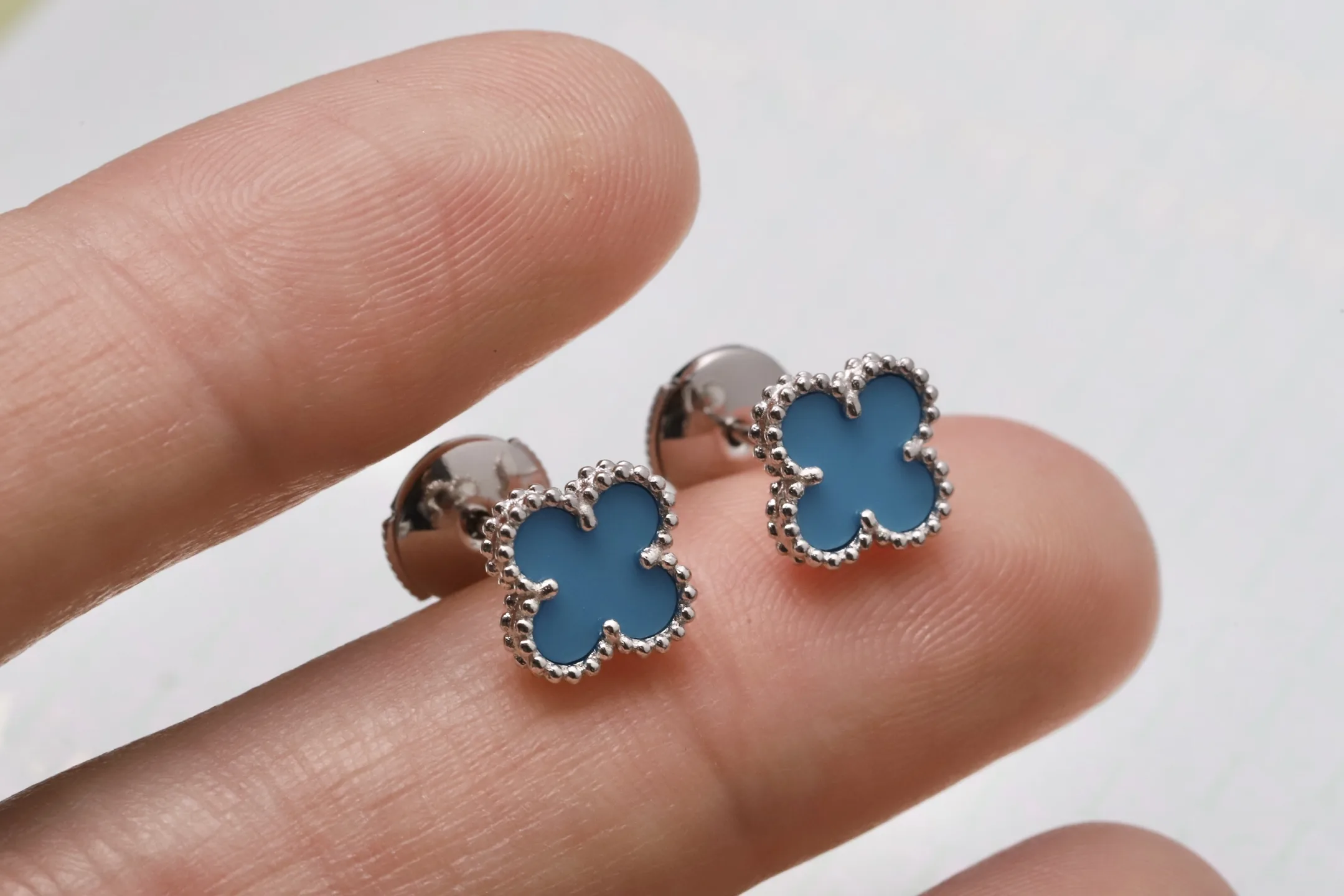 Sweet Alhambra Turquoise Stud Earrings (Sterling Silver) D17516940 — view 7