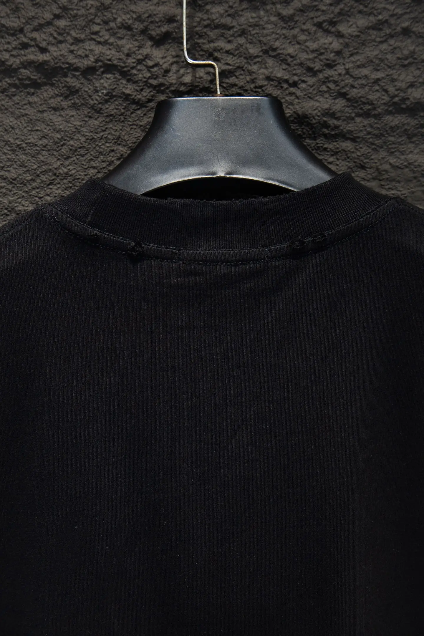 Embellished Logo Oversized Cotton T-Shirt D12515054 — view 8