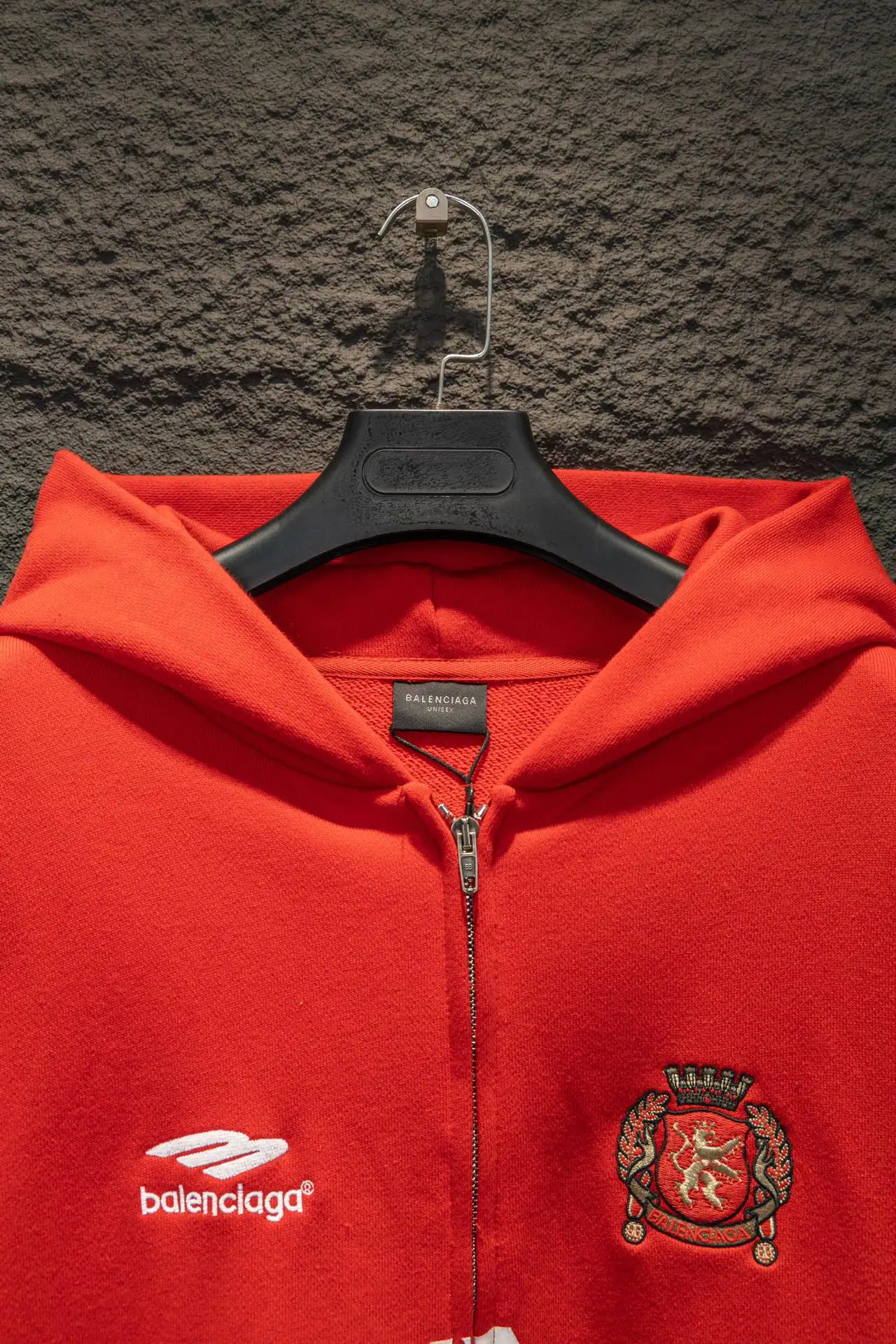 Logo-Embroidered Oversized Zip-Up Hoodie D21923009 — view 3