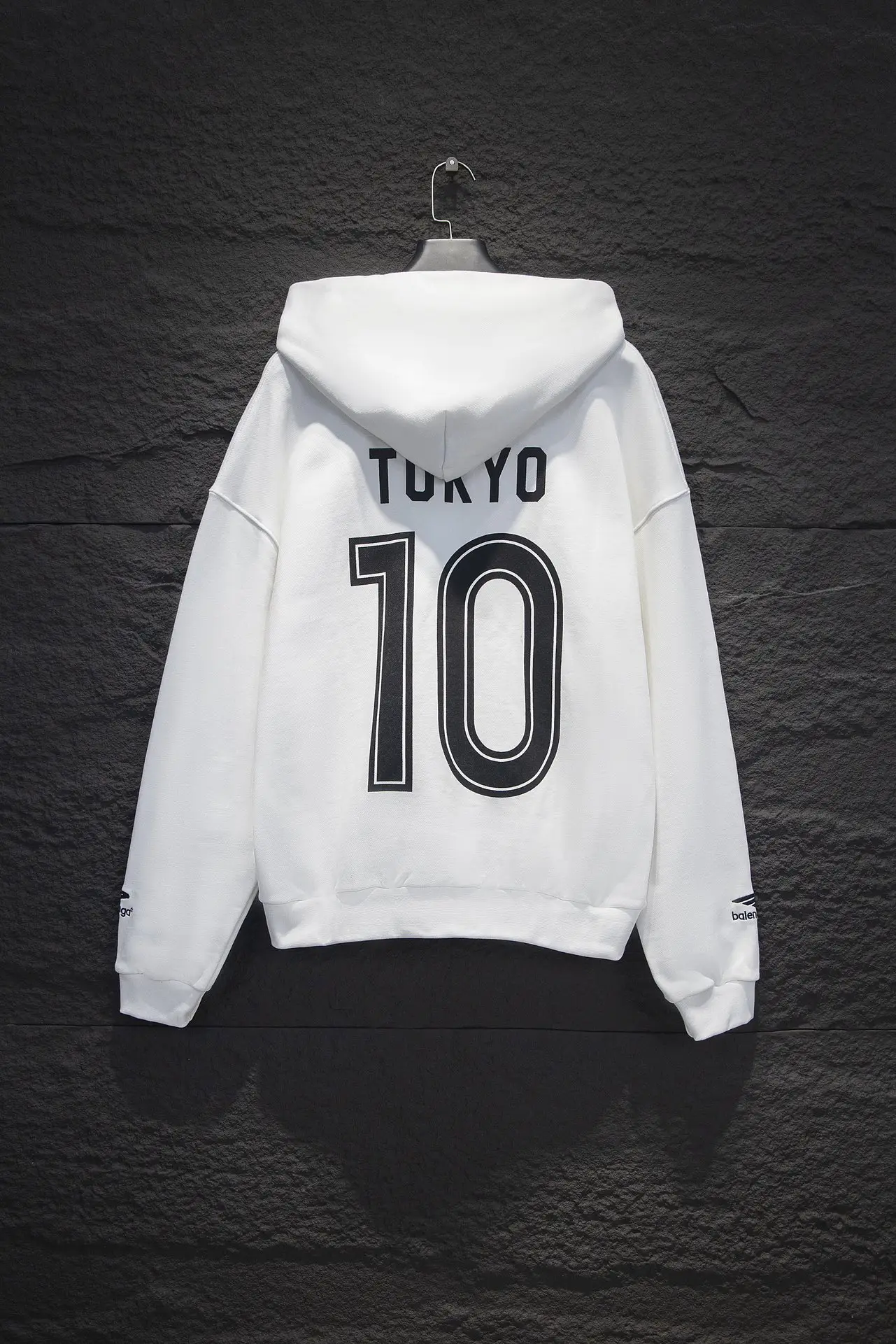 Logo-Embroidered Oversized Zip-Up Hoodie D21923007 — view 2
