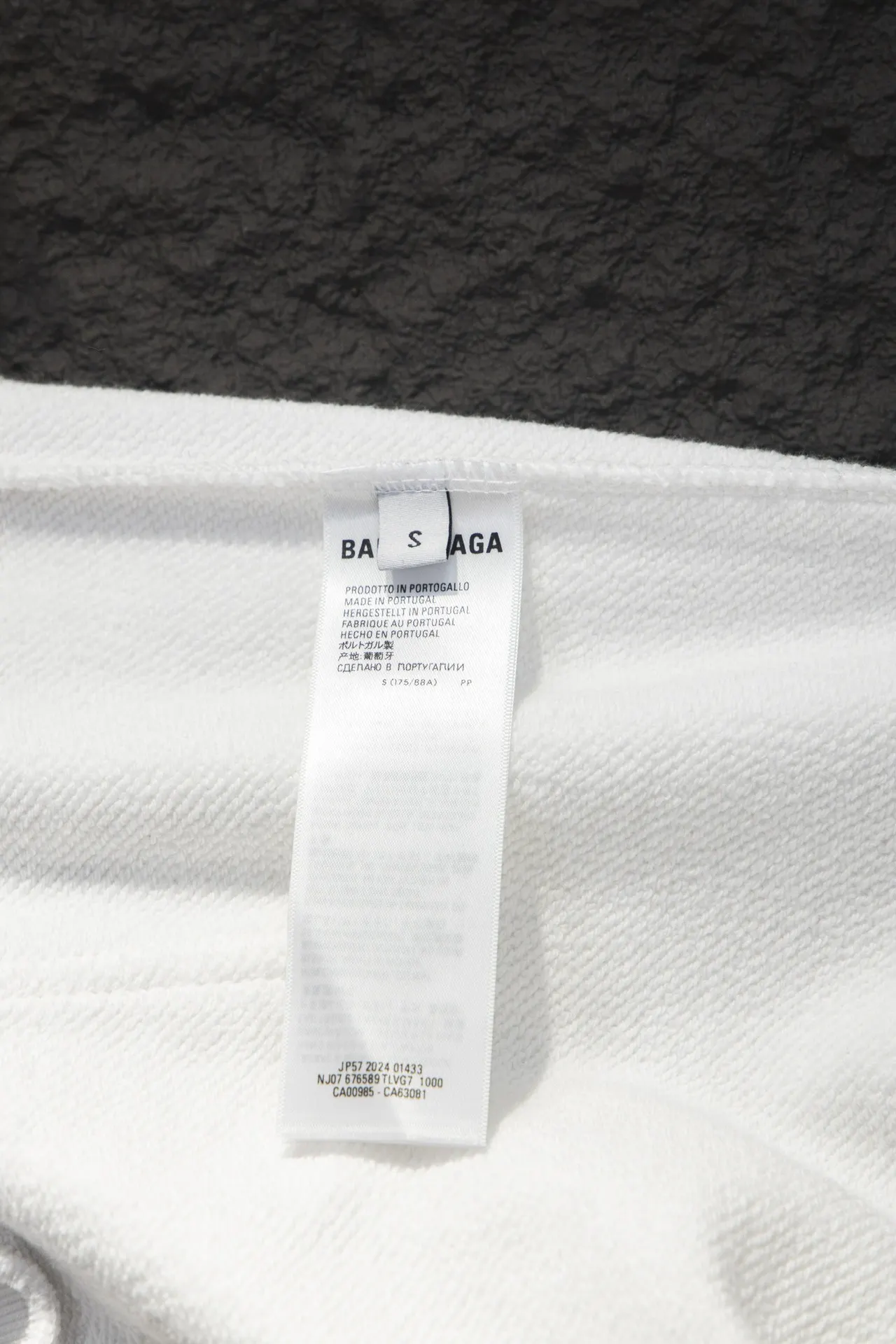 Logo-Embroidered Oversized Zip-Up Hoodie D21923007 — view 9