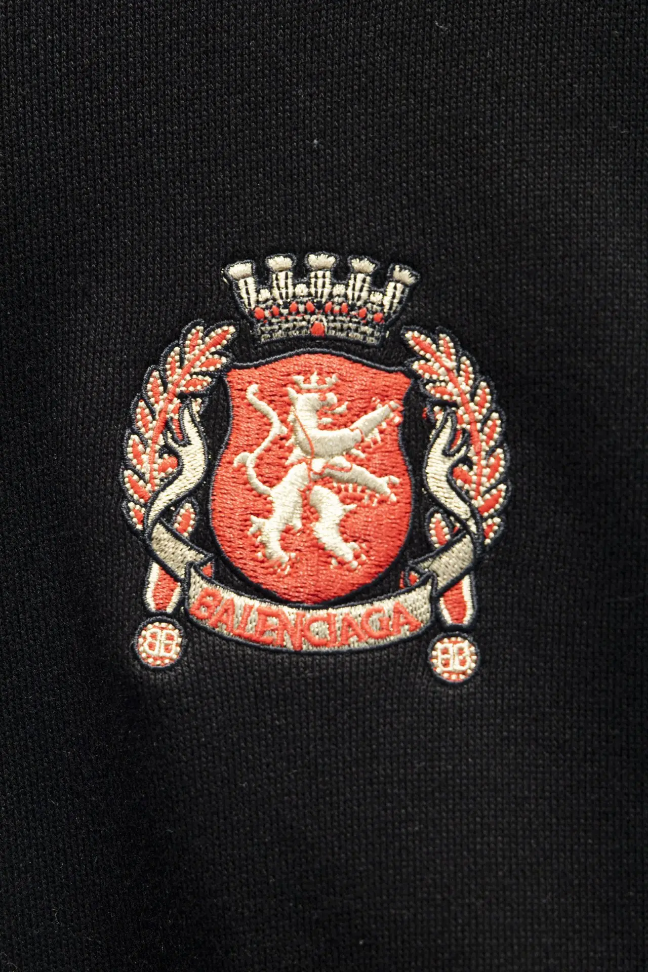 Oversized Logo-Print Zip-Up Hoodie D21923006 — view 4