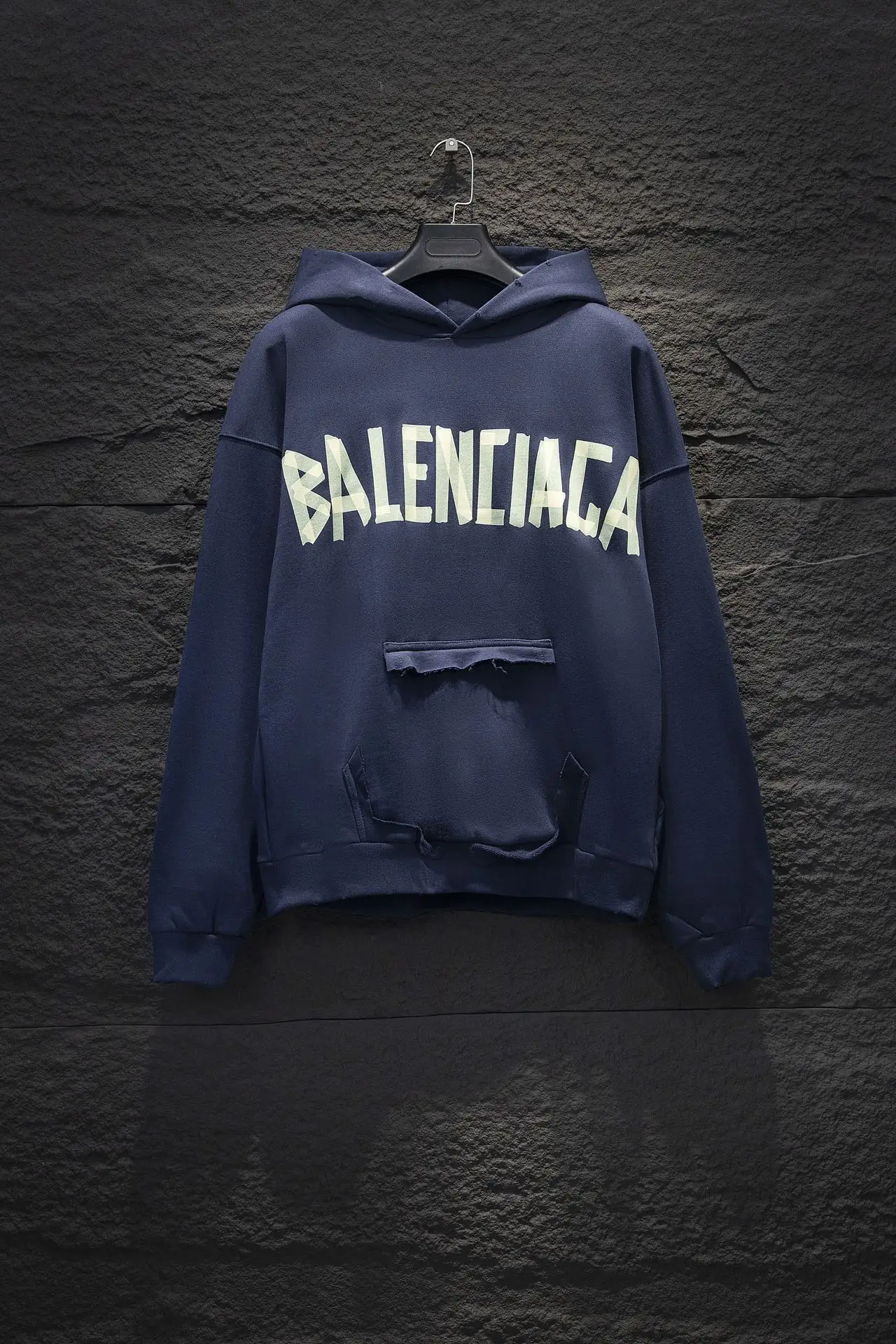 Tape Logo Distressed Oversized Hoodie D19523004
