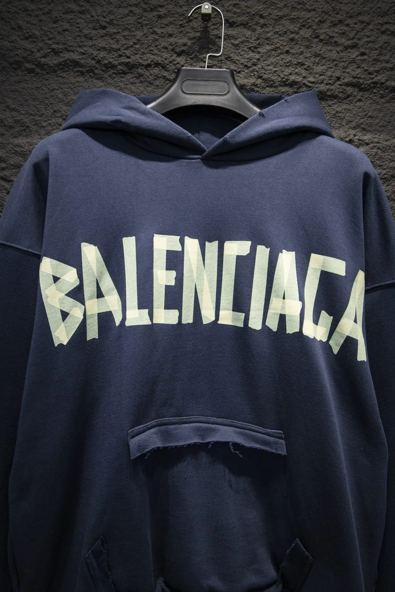 Tape Logo Distressed Oversized Hoodie D19523004 — view 3