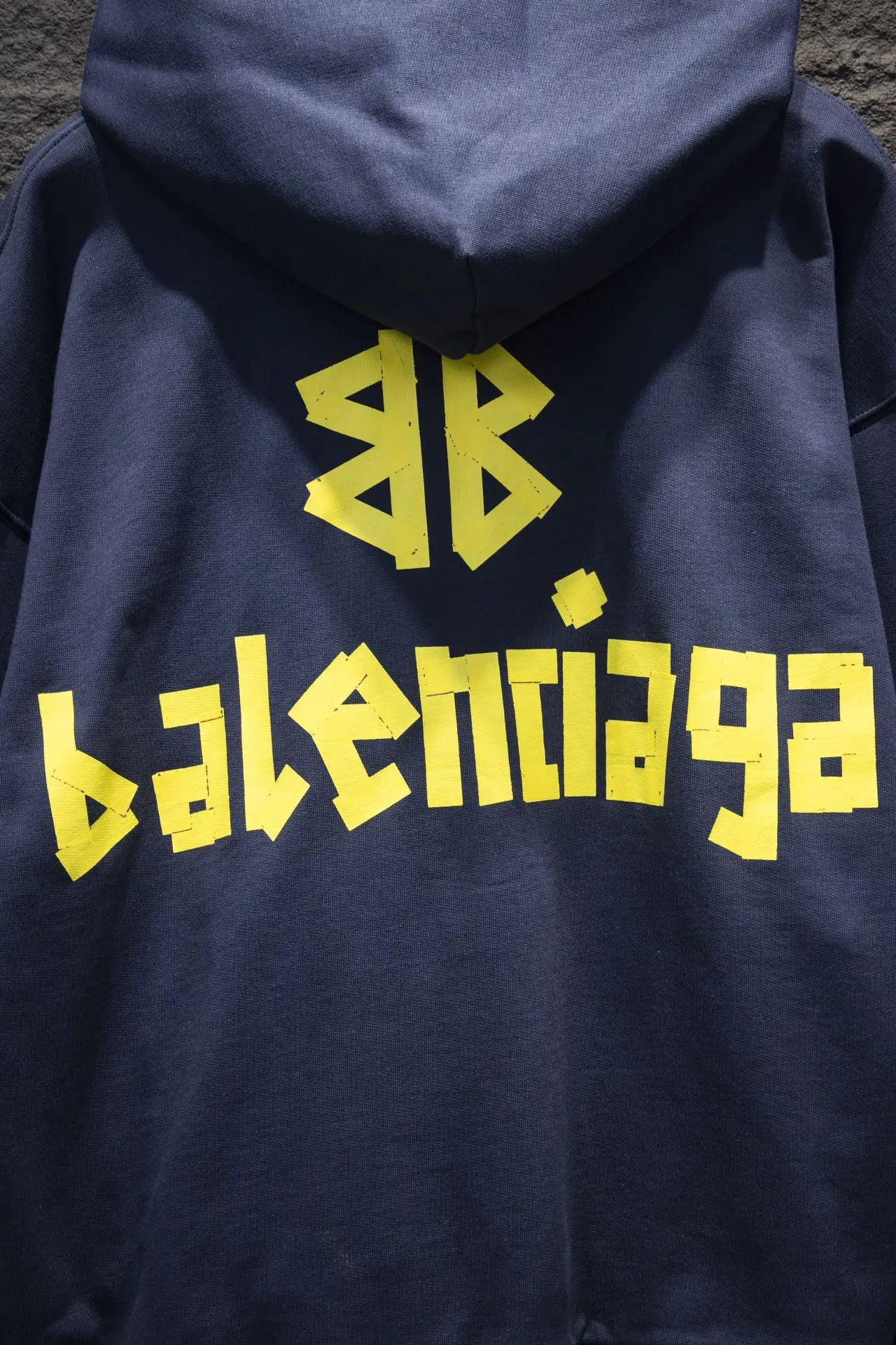 Tape Logo Distressed Oversized Hoodie D19523004 — view 4
