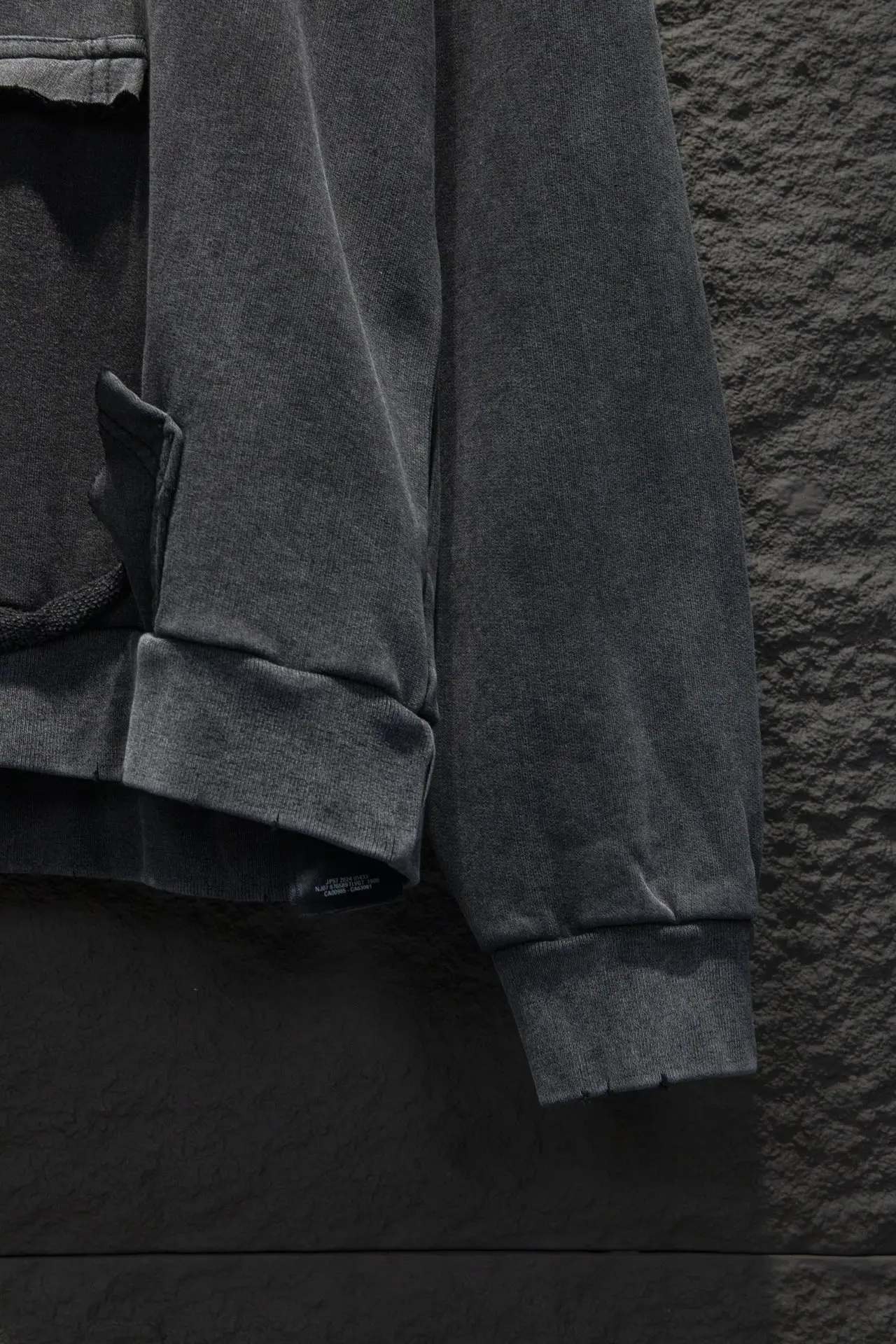 Tape Logo Distressed Oversized Hoodie D19523002 — view 8