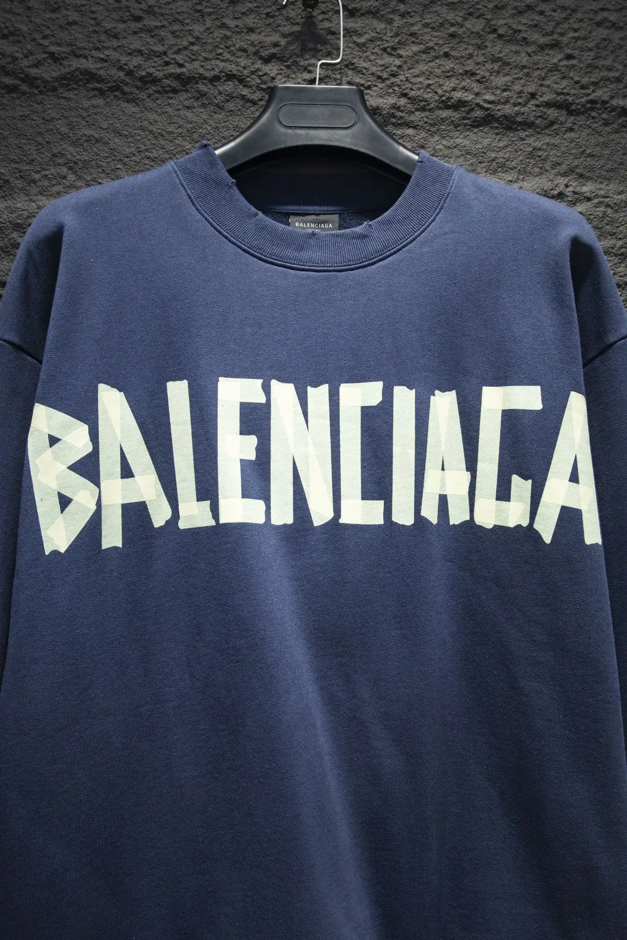 Tape Logo Distressed Oversized Sweatshirt D16522997 — view 4