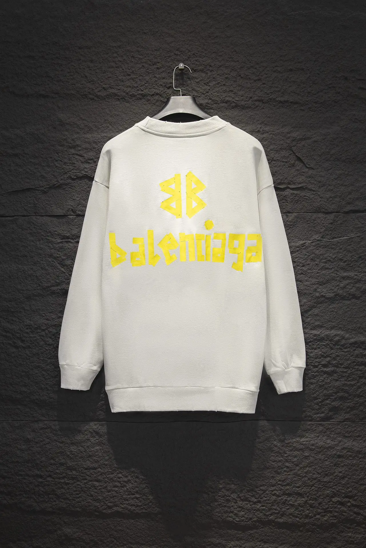 Logo Tape Distressed Crew-Neck Sweatshirt D16522999 — view 2