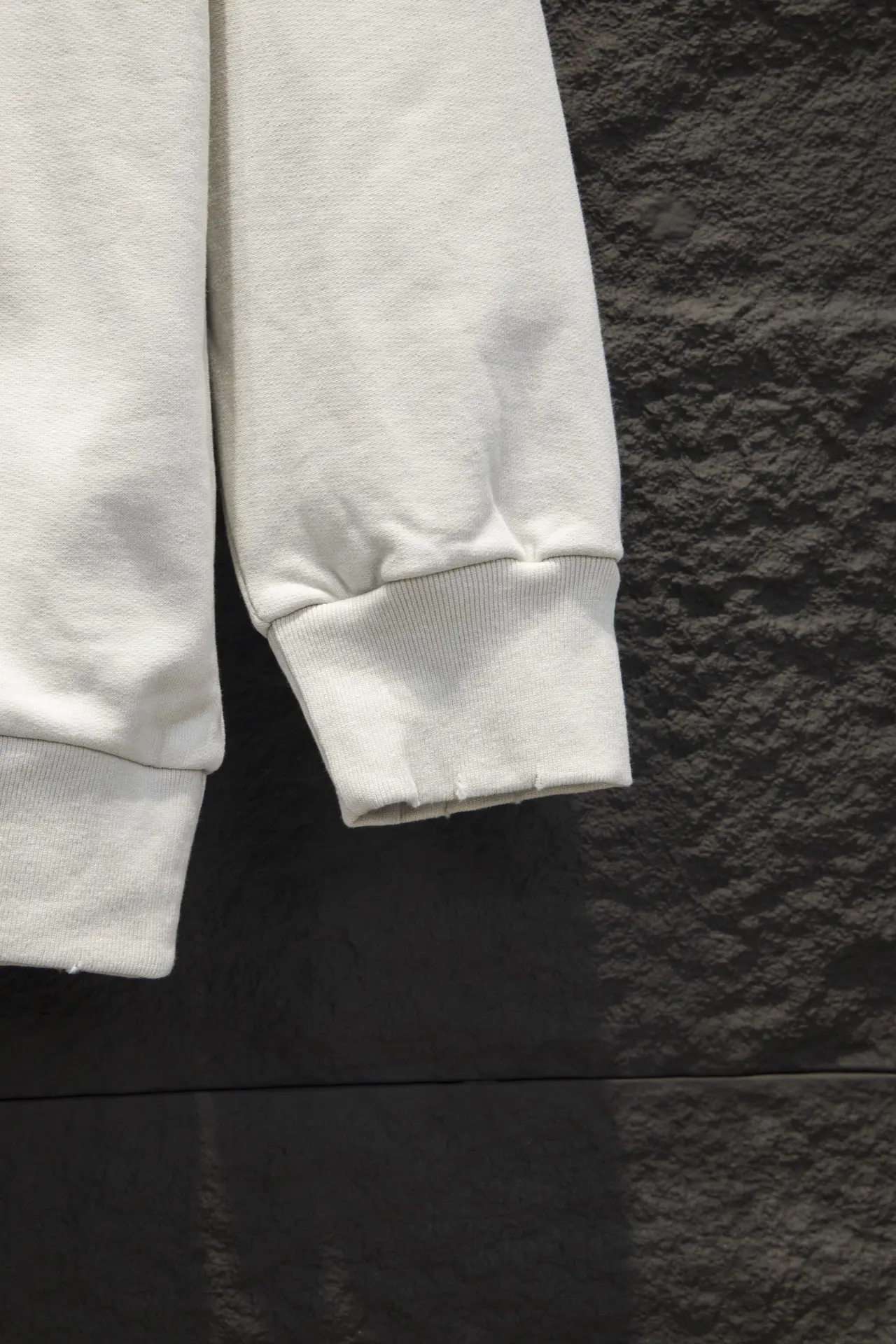 Logo Tape Distressed Crew-Neck Sweatshirt D16522999 — view 8