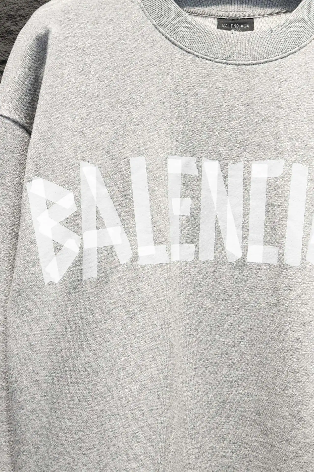 Logo Tape Distressed Crew-Neck Sweatshirt D16522996 — view 4