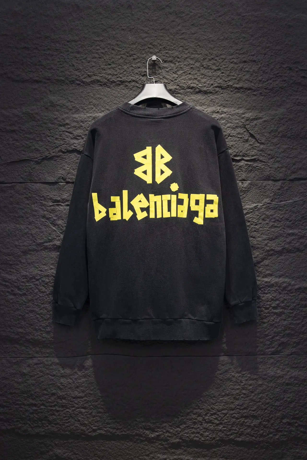 Tape Logo Distressed Oversized Sweatshirt D16522994 — view 2