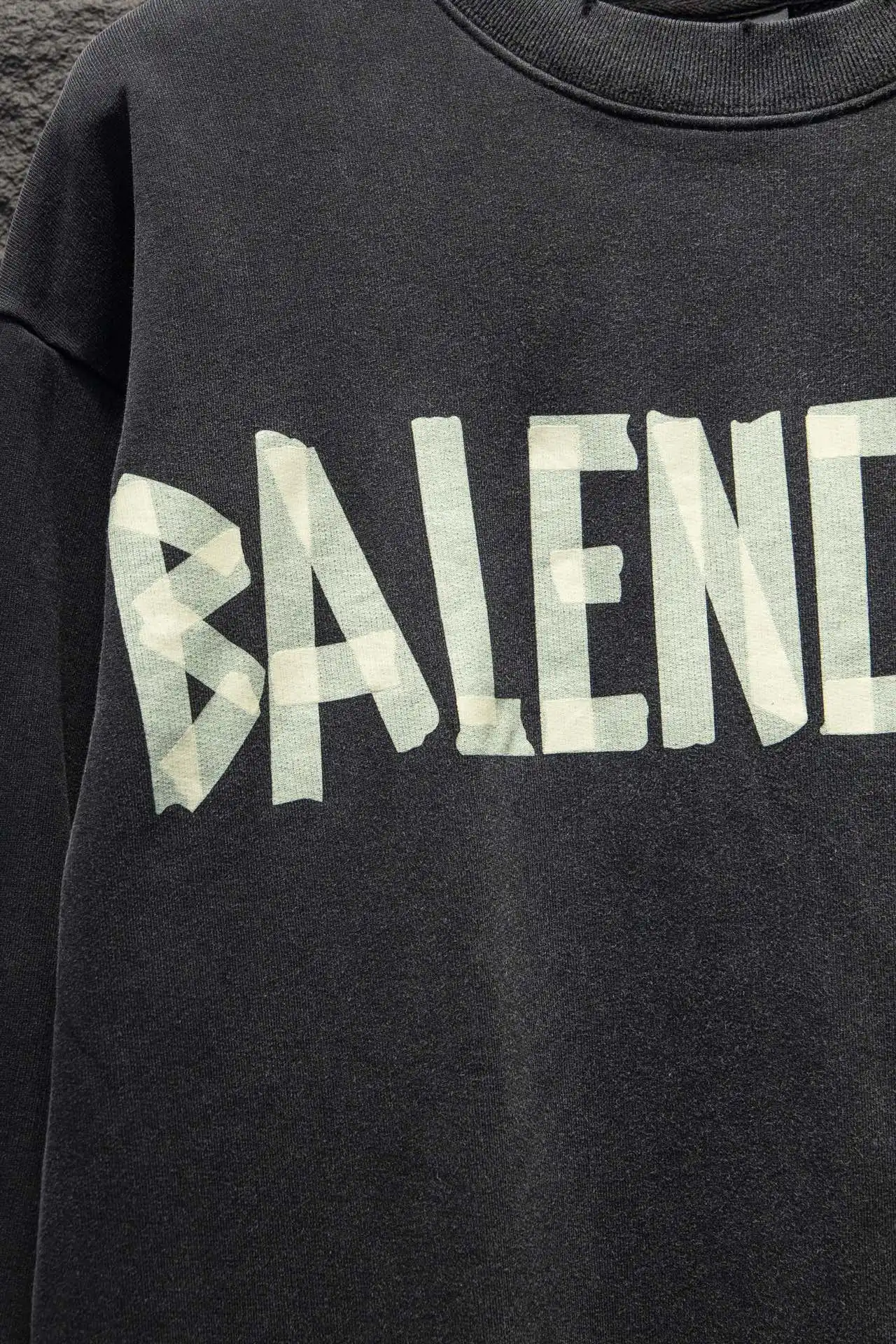 Tape Logo Distressed Oversized Sweatshirt D16522994 — view 7