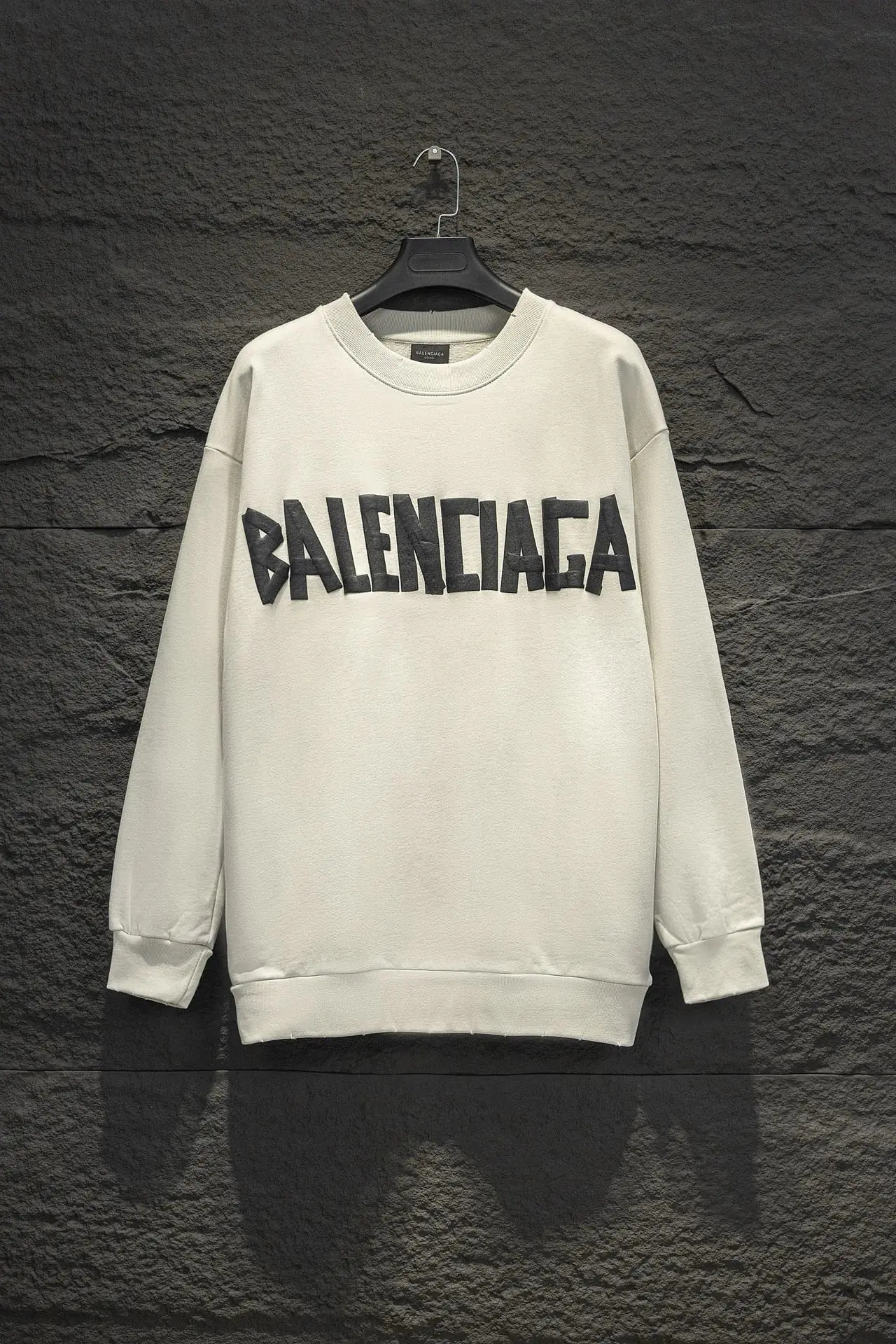 Logo-Print Distressed Cotton-Jersey Sweatshirt D15523011