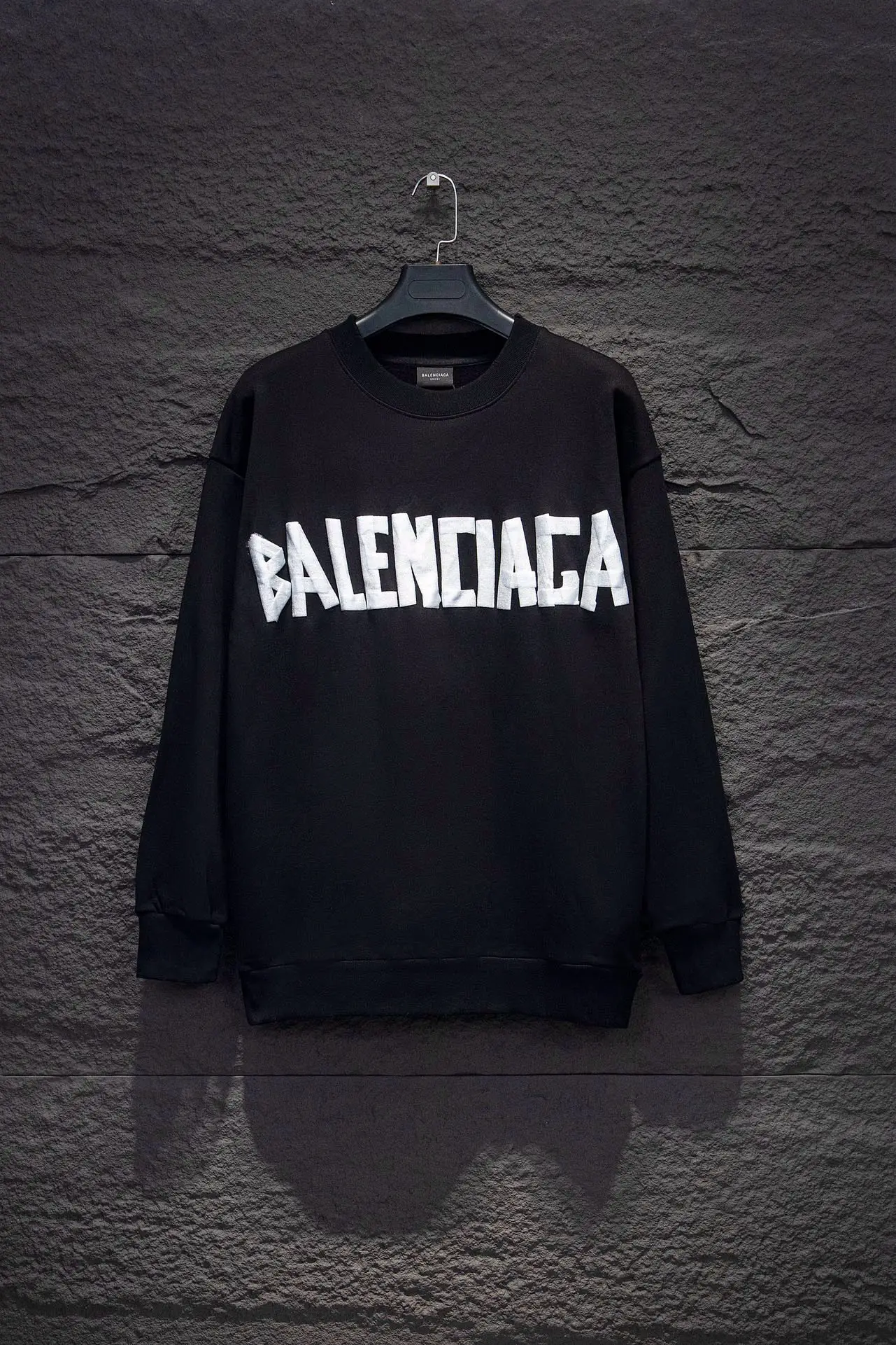 Logo-Appliqué Oversized Cotton Sweatshirt D15523010