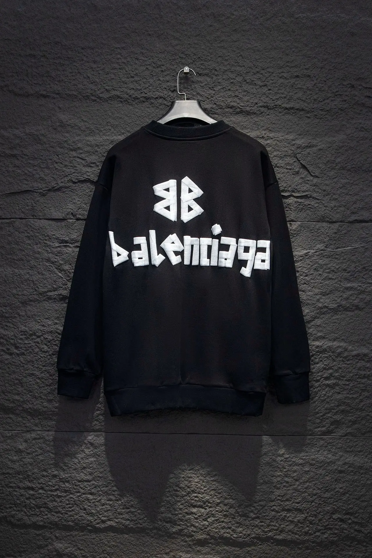 Logo-Appliqué Oversized Cotton Sweatshirt D15523010 — view 2