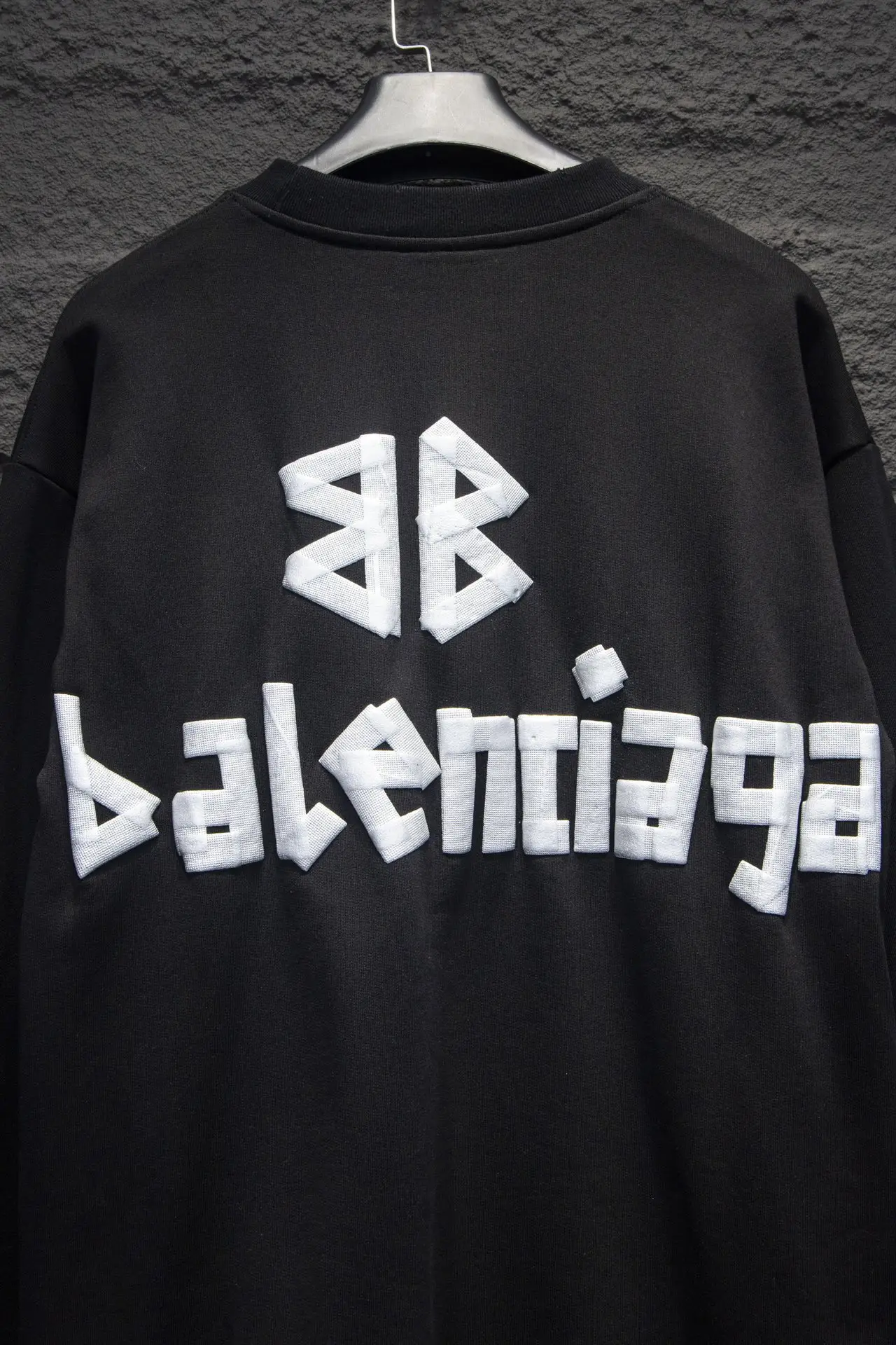Logo-Appliqué Oversized Cotton Sweatshirt D15523010 — view 6