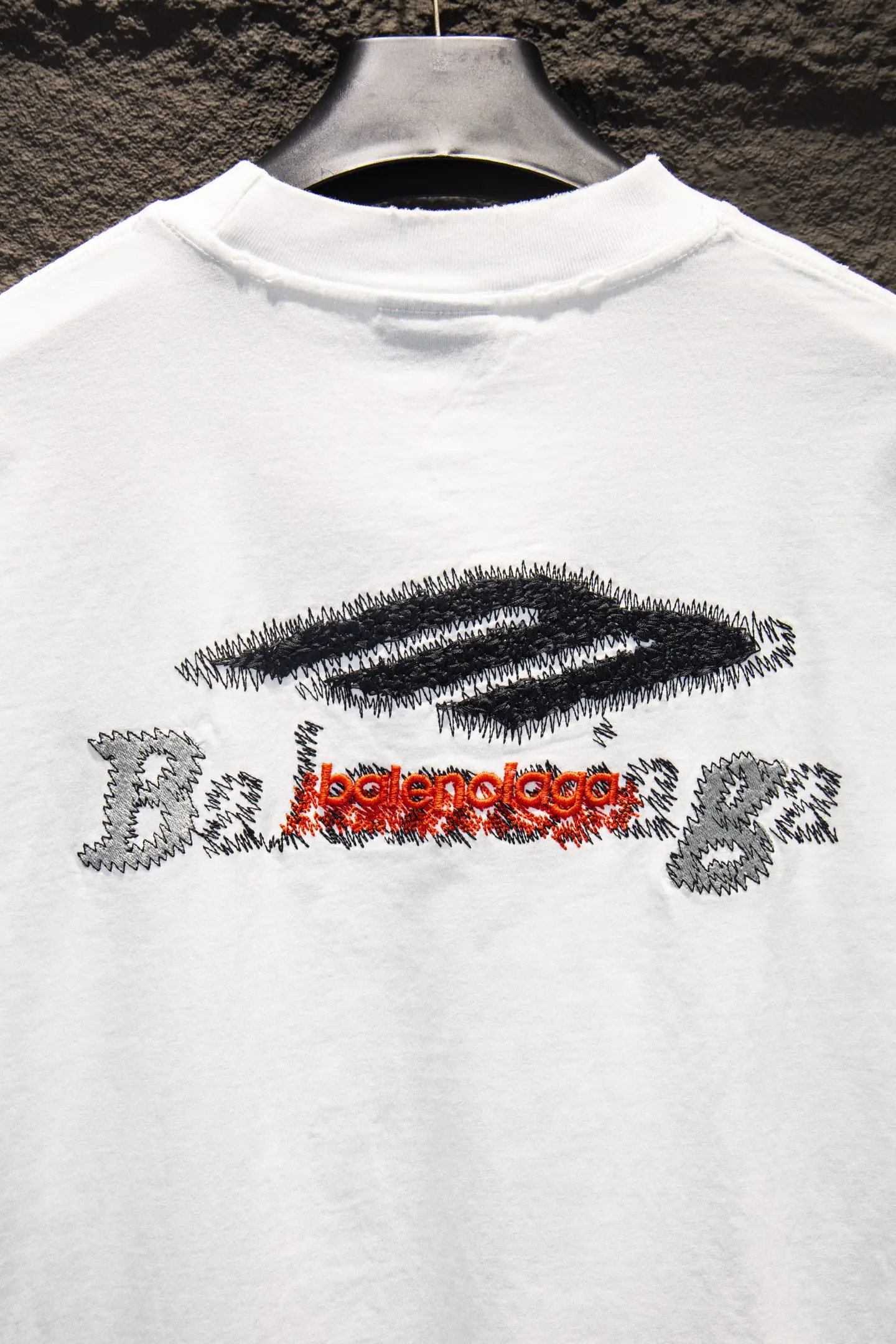 Distressed Embroidered Oversized T-Shirt D13014992 — view 5