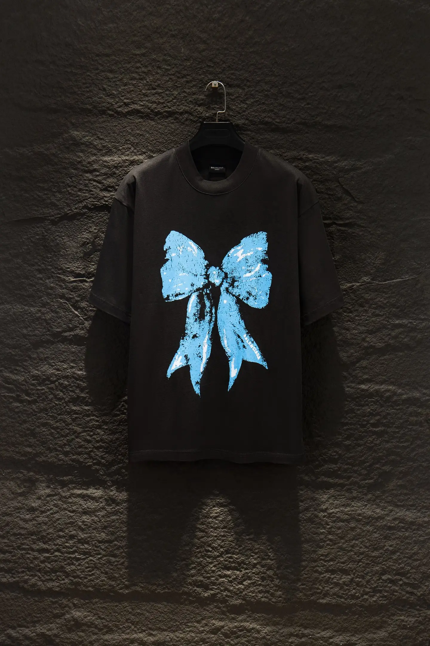 Oversized Bow Graphic Cotton T-Shirt D11914979
