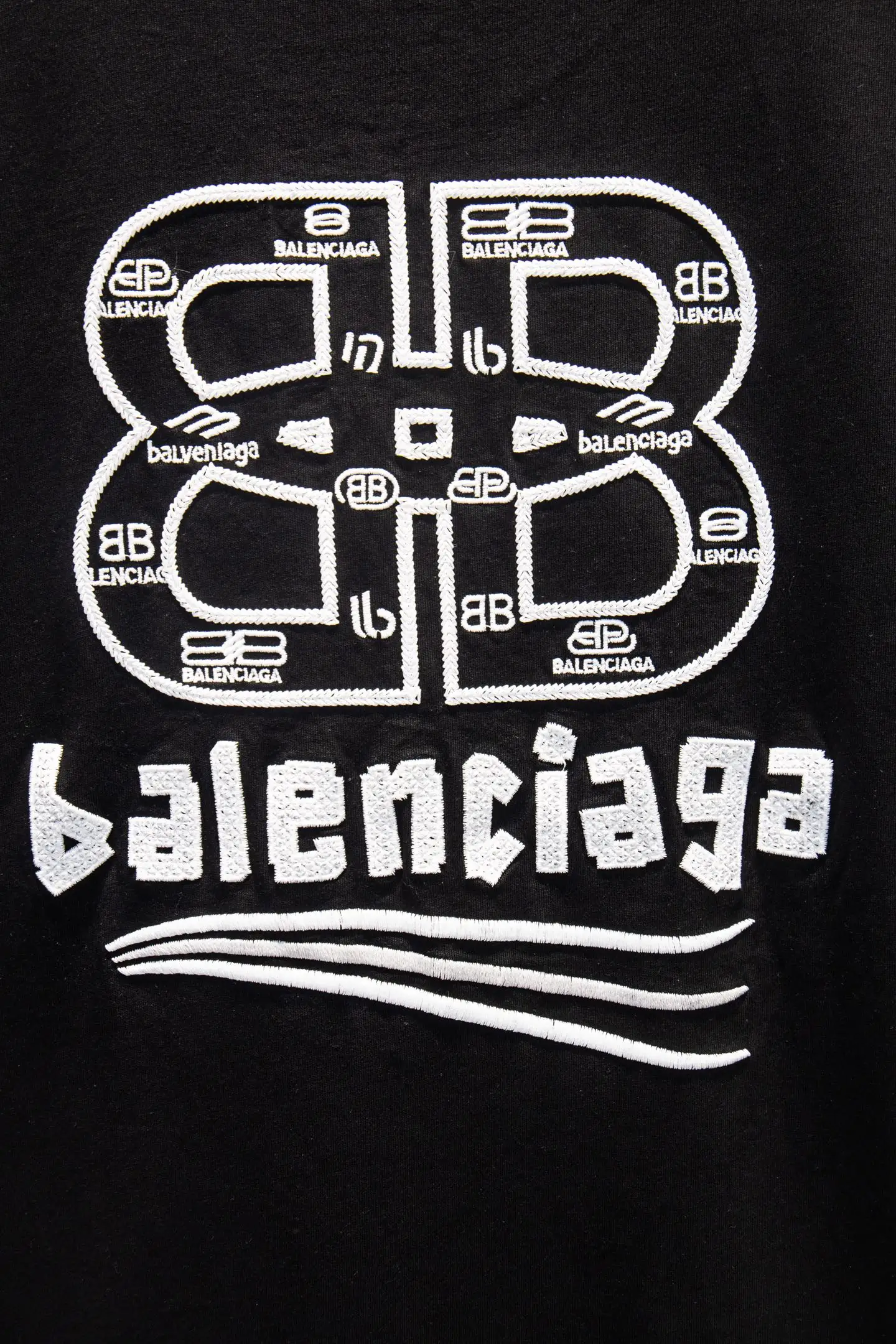 Oversized Distressed Logo-Embroidered T-Shirt D14514966 — view 5