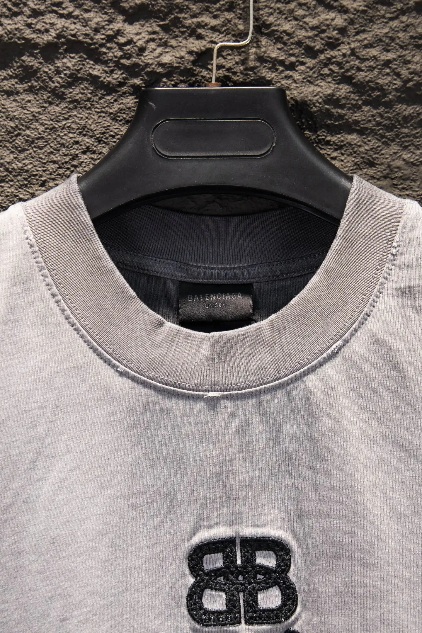 Logo Embroidered Oversized Distressed T-Shirt D14514965 — view 3