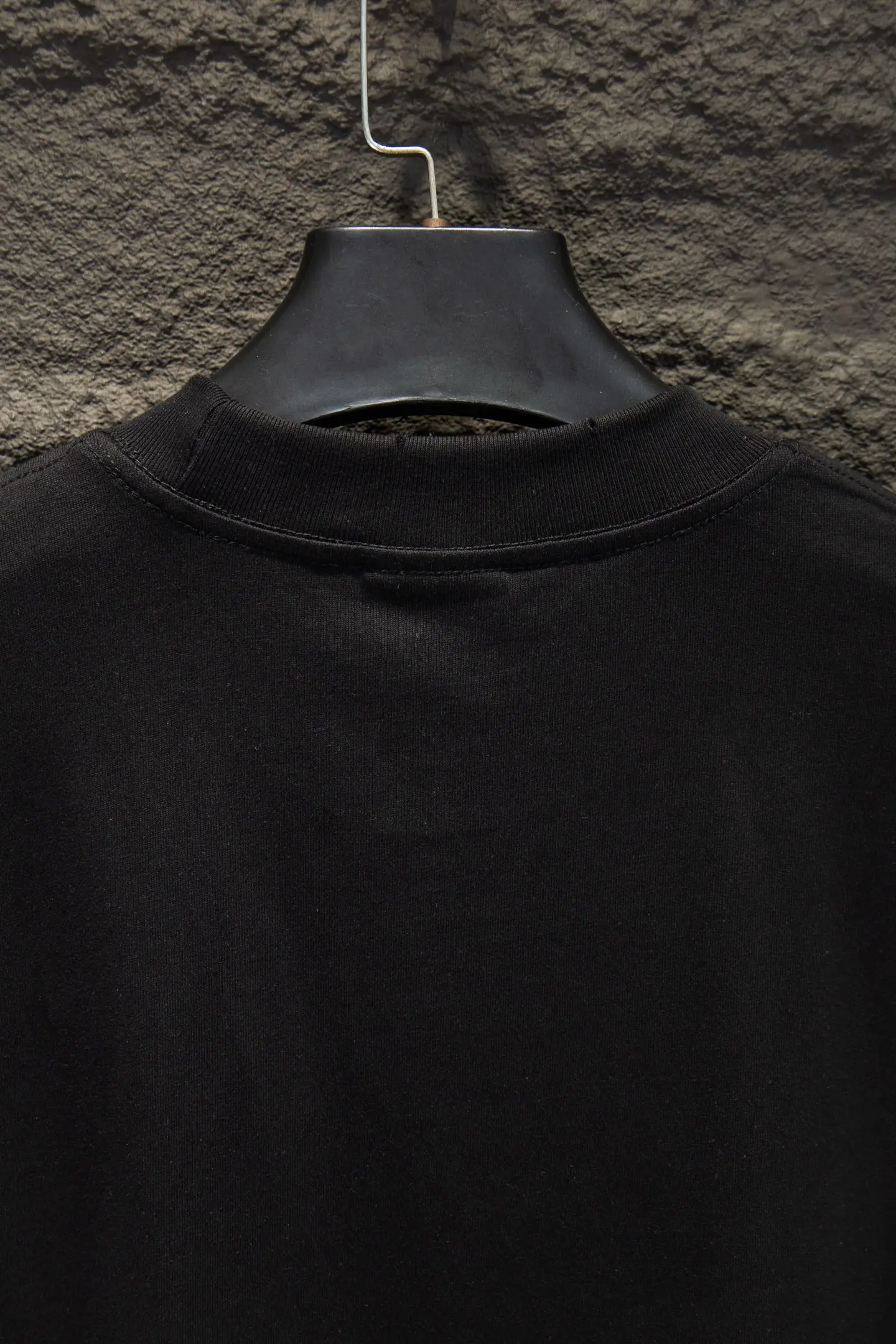 Short Sleeve Top Black D12512289 — view 8