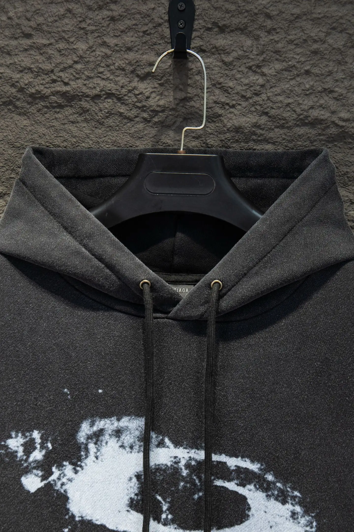 Logo-Print Distressed Cotton-Jersey Hoodie D20522912 — view 4