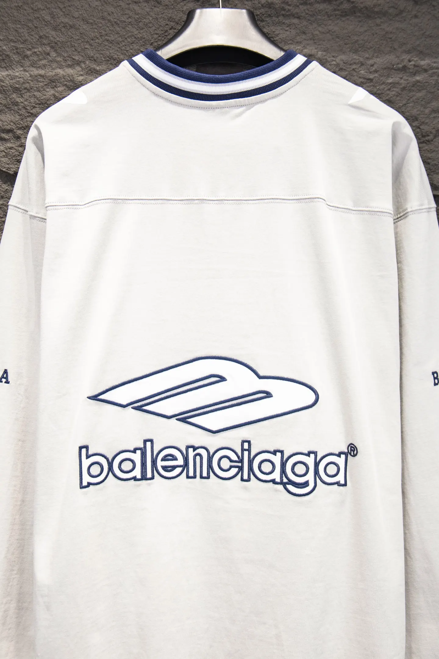 Oversized Embroidered Jersey Long-Sleeve T-Shirt D15922938 — view 6