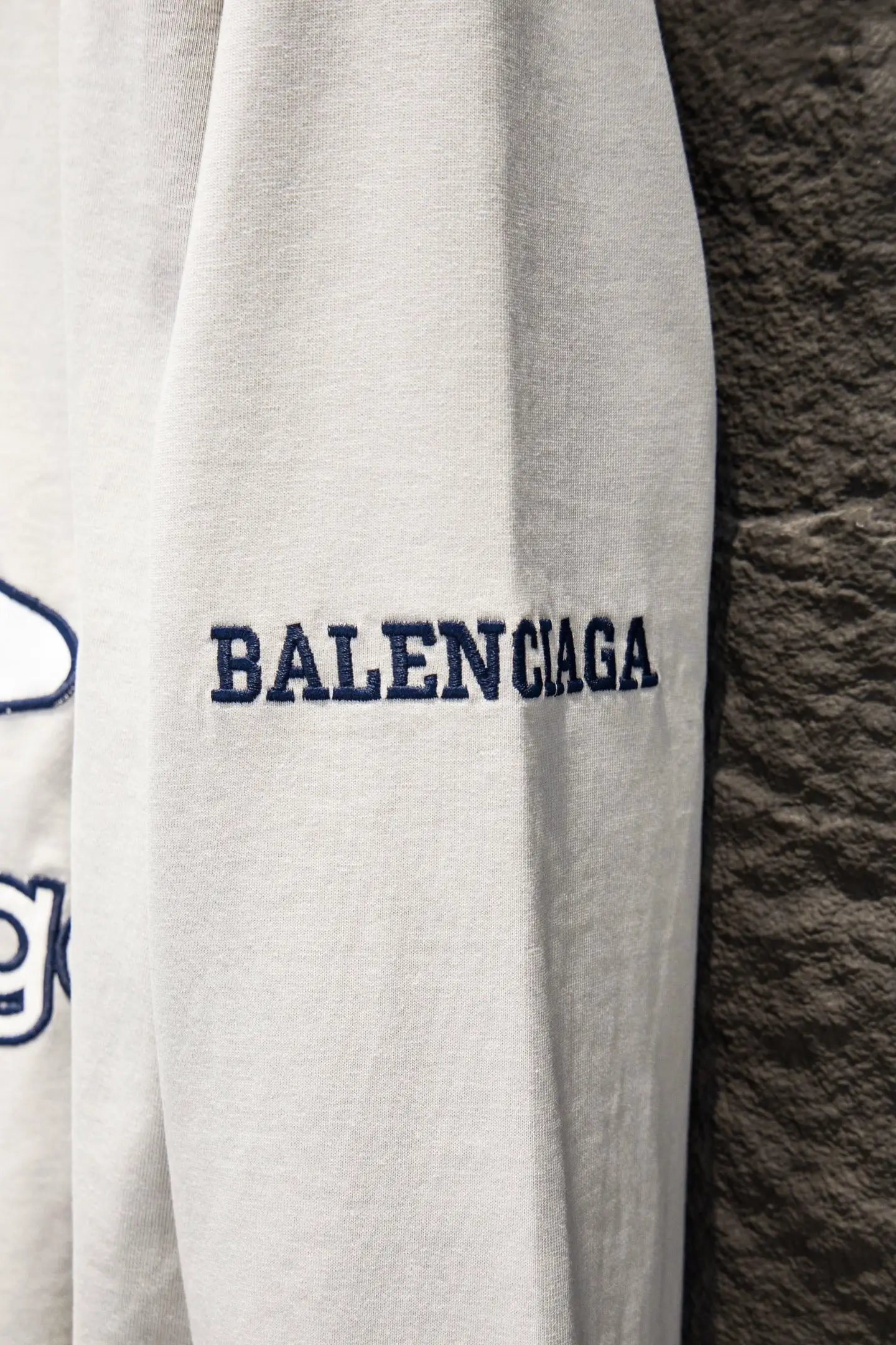 Oversized Embroidered Jersey Long-Sleeve T-Shirt D15922938 — view 7