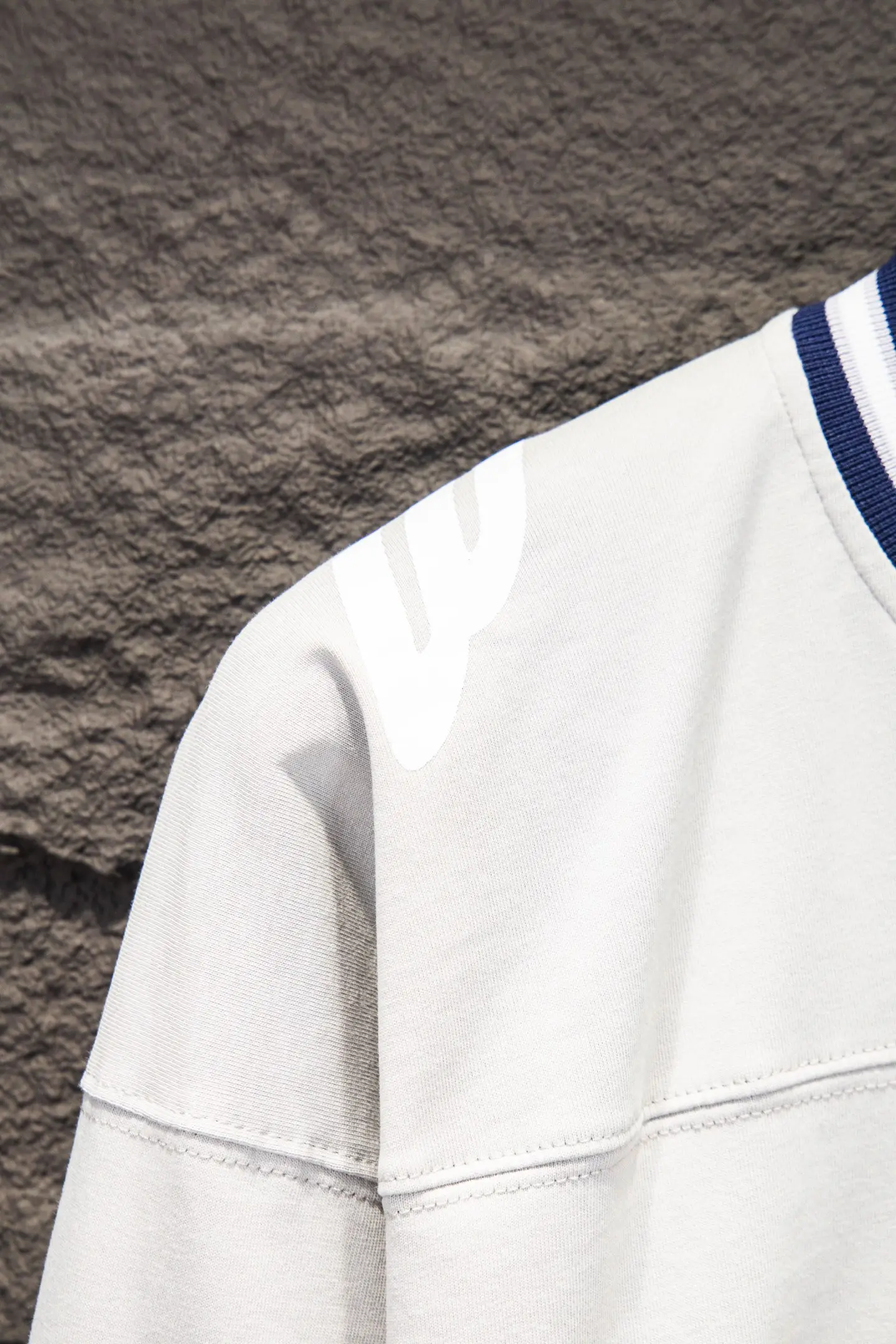 Oversized Embroidered Jersey Long-Sleeve T-Shirt D15922938 — view 8
