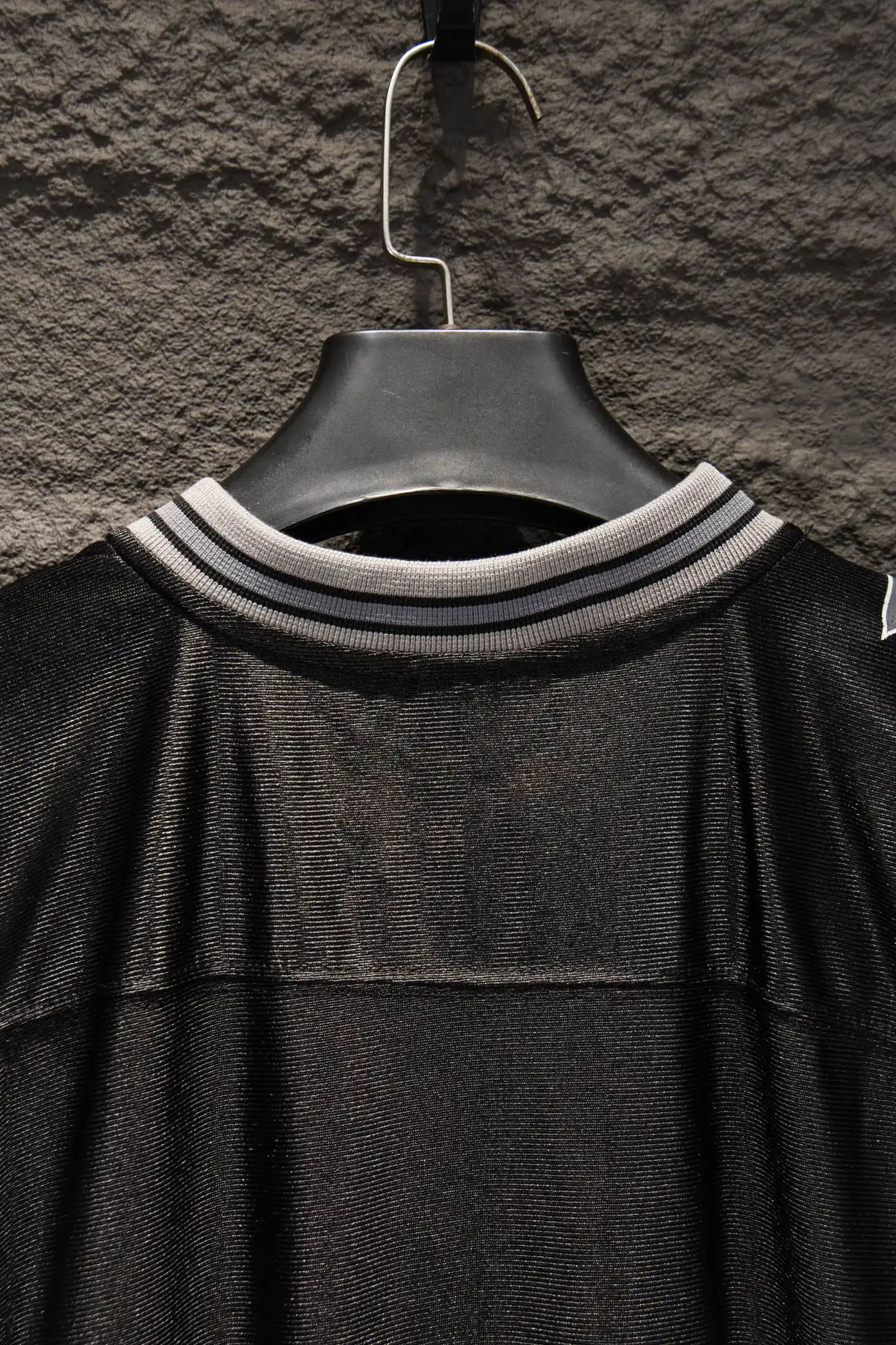 Oversized Paneled Logo Jersey Top D13922965 — view 7