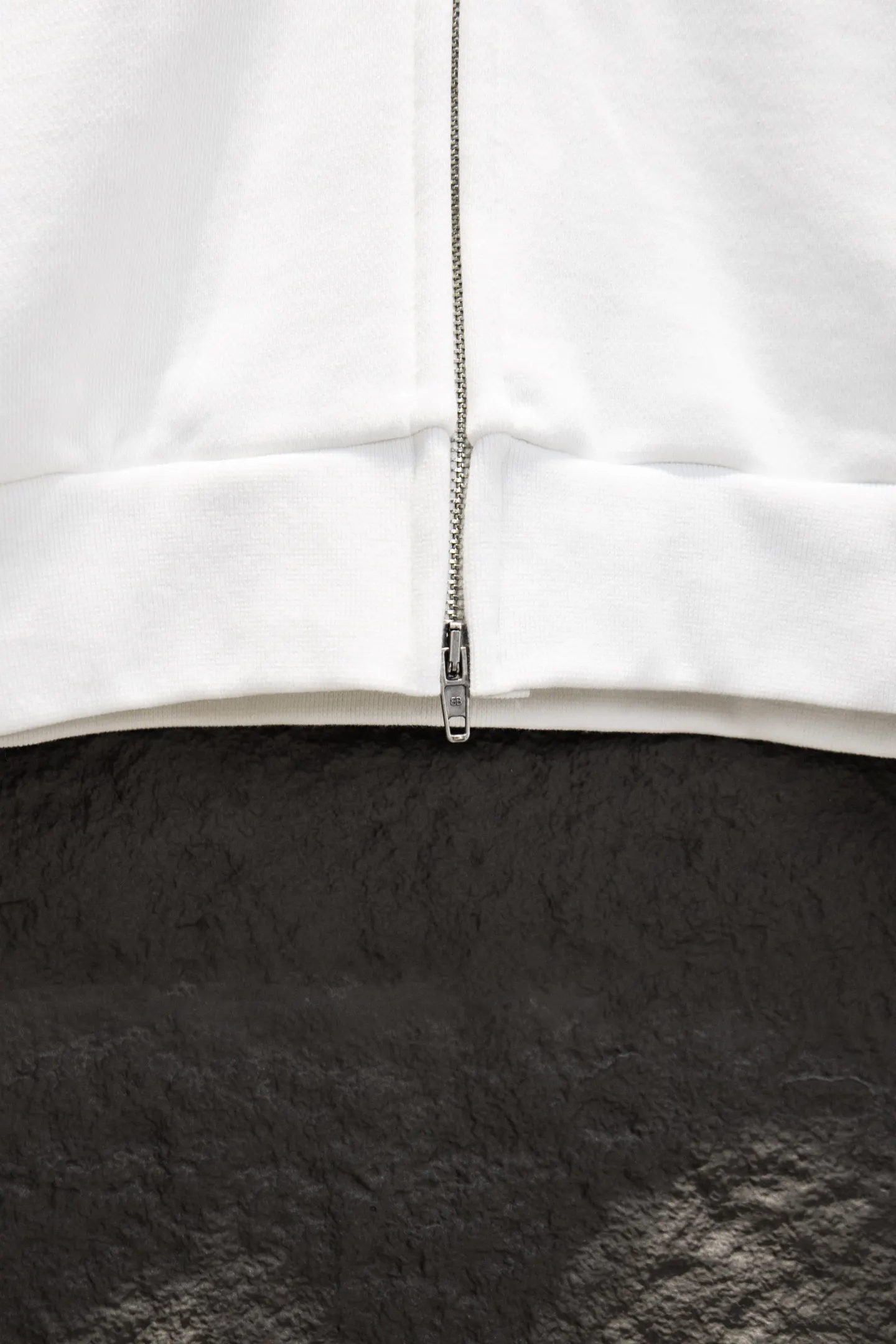 Oversized Embroidered Logo Zip-Up Hoodie D21922919 — view 10