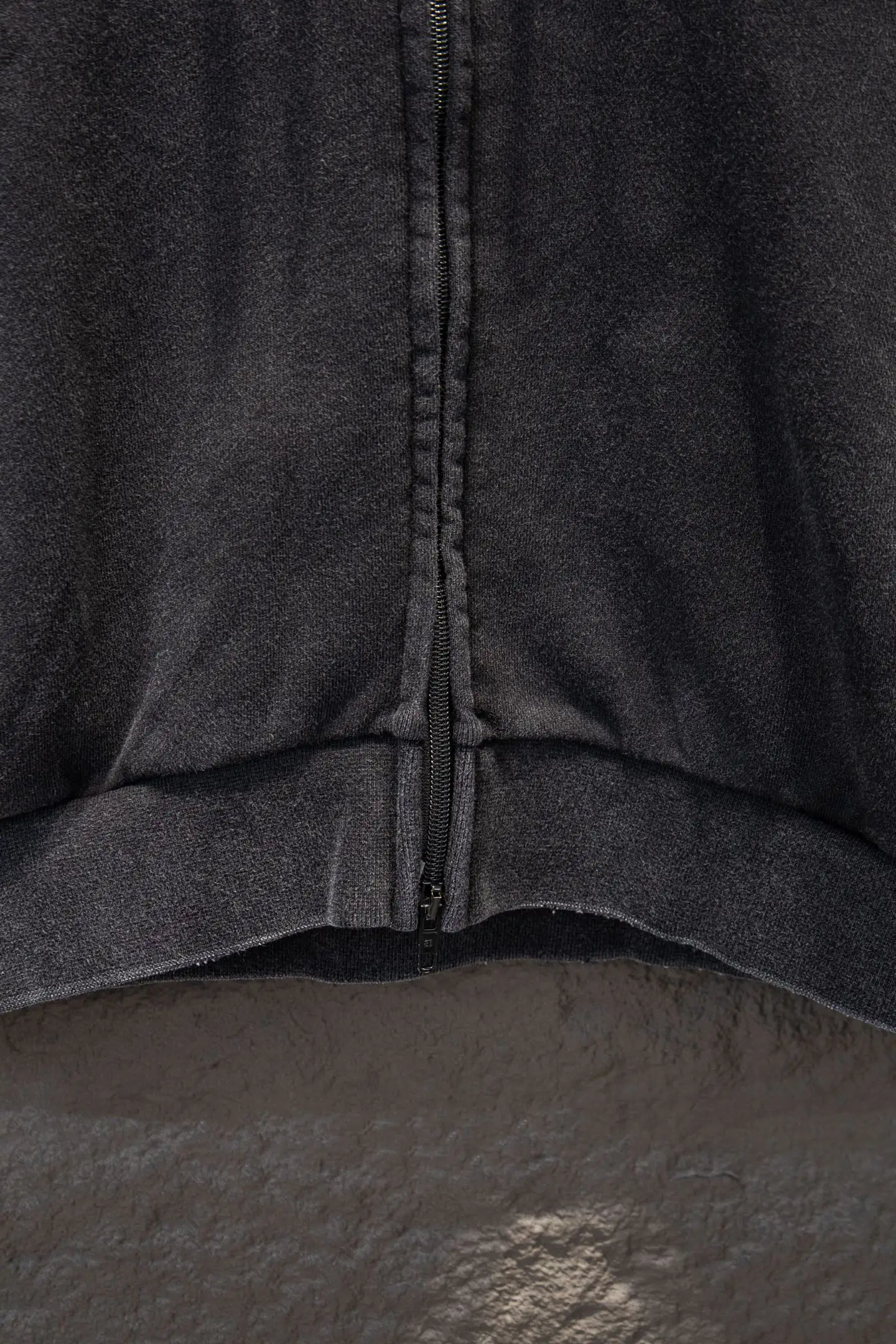 Tape Logo Distressed Zip-Up Hoodie D22922915 — view 8