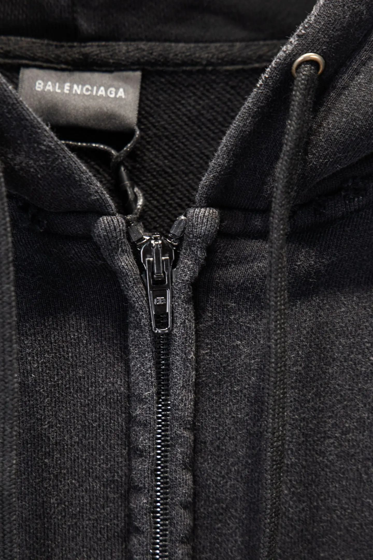 Tape Logo Distressed Zip-Up Hoodie D22922915 — view 9