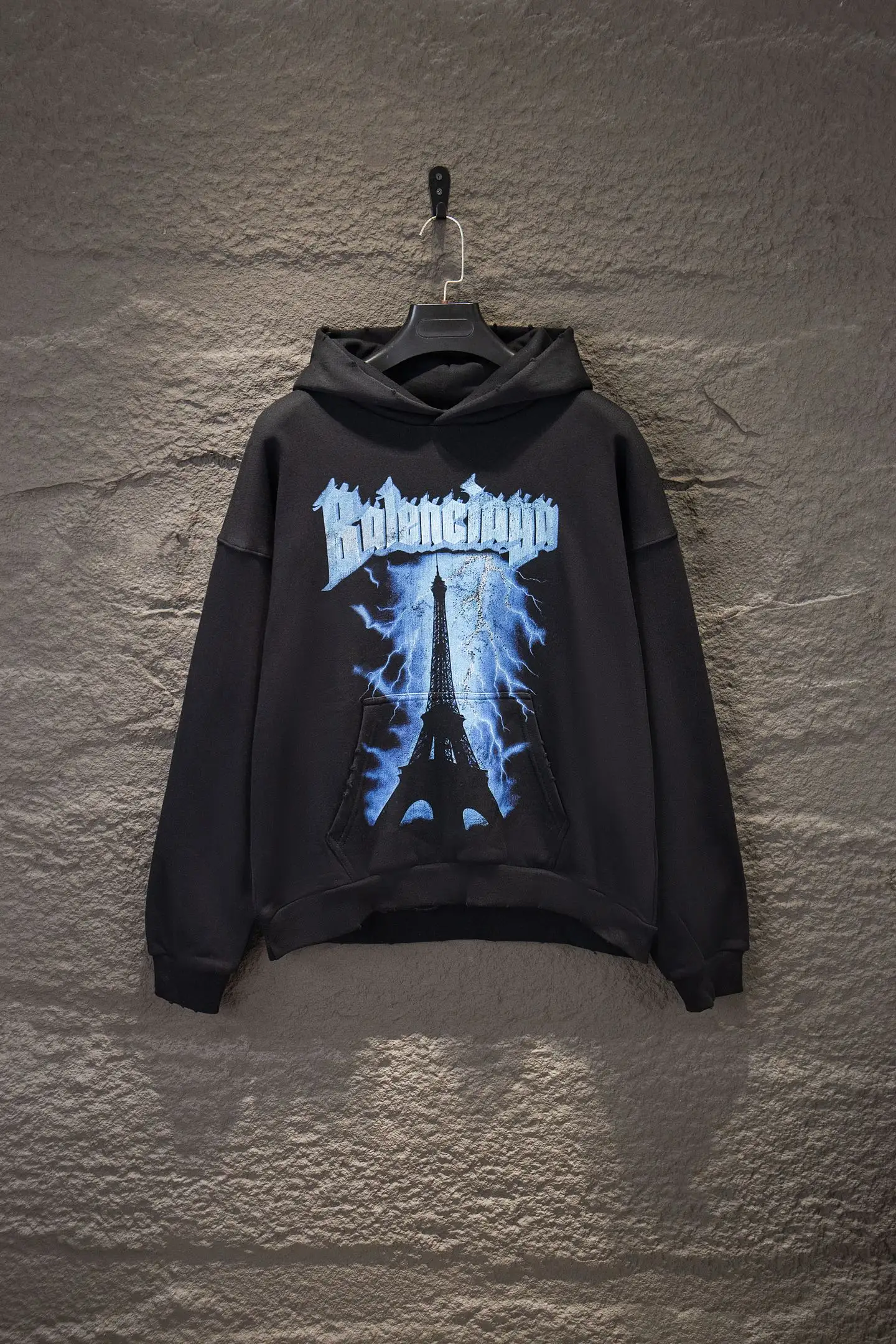 Eiffel Tower Lightning Oversized Hoodie D19522951