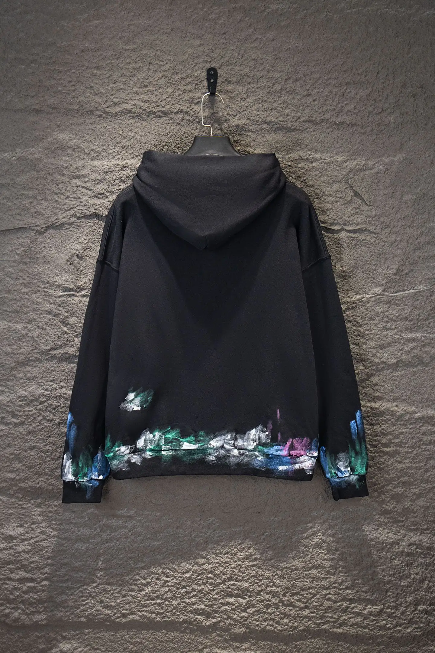 Graffiti Embroidered Oversized Hoodie D19522914 — view 2