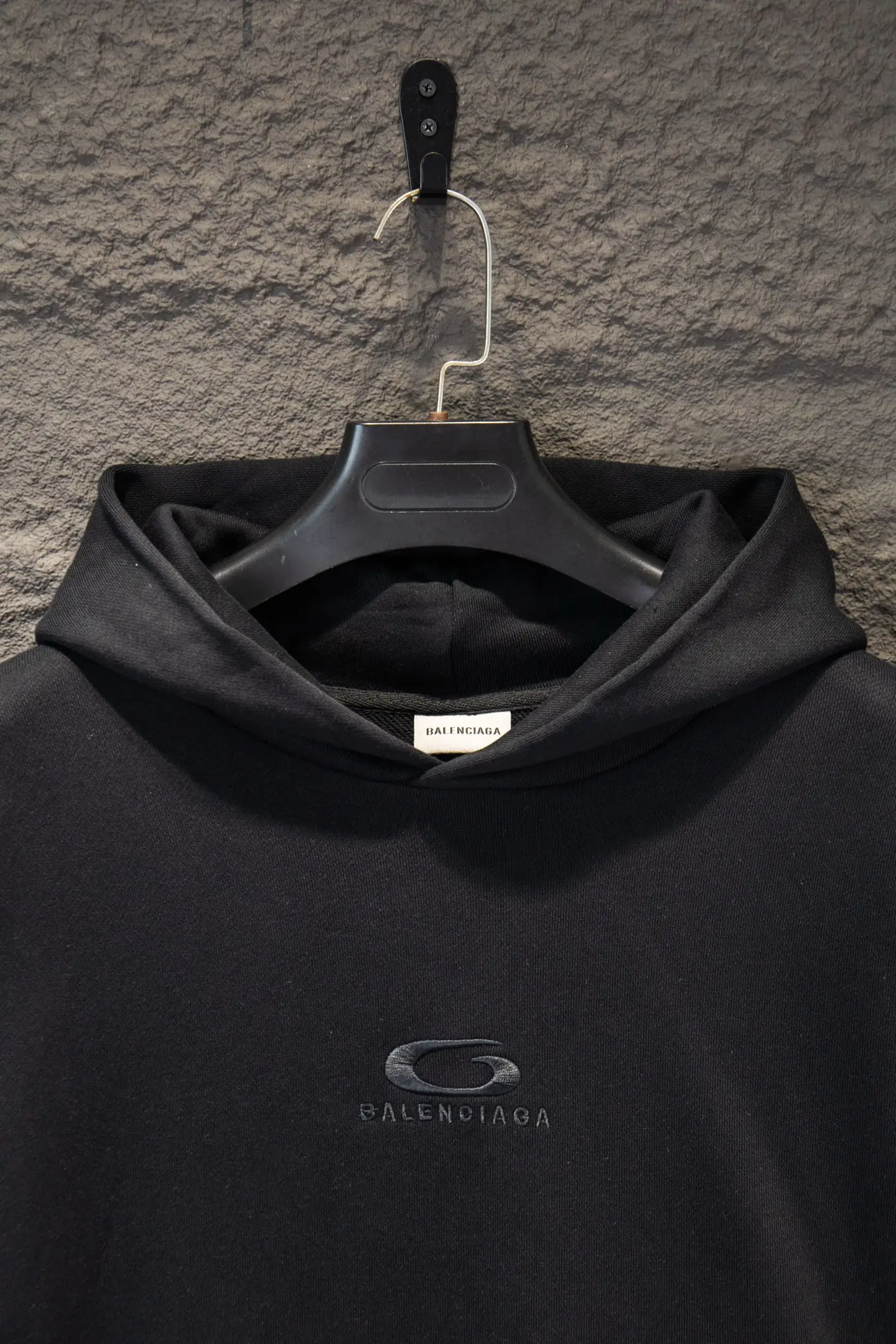 Graffiti Embroidered Oversized Hoodie D19522914 — view 3