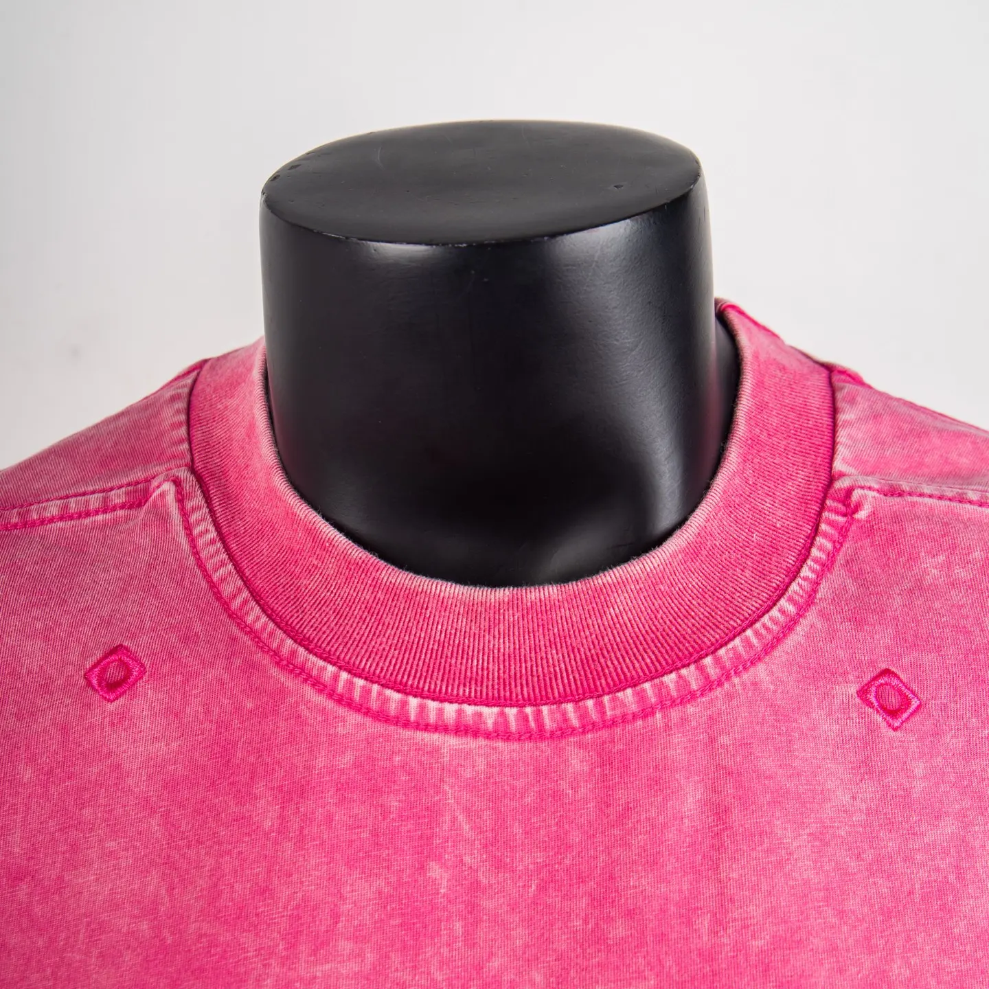 Acid-Wash Embroidered Logo T-Shirt D11915043 — view 3
