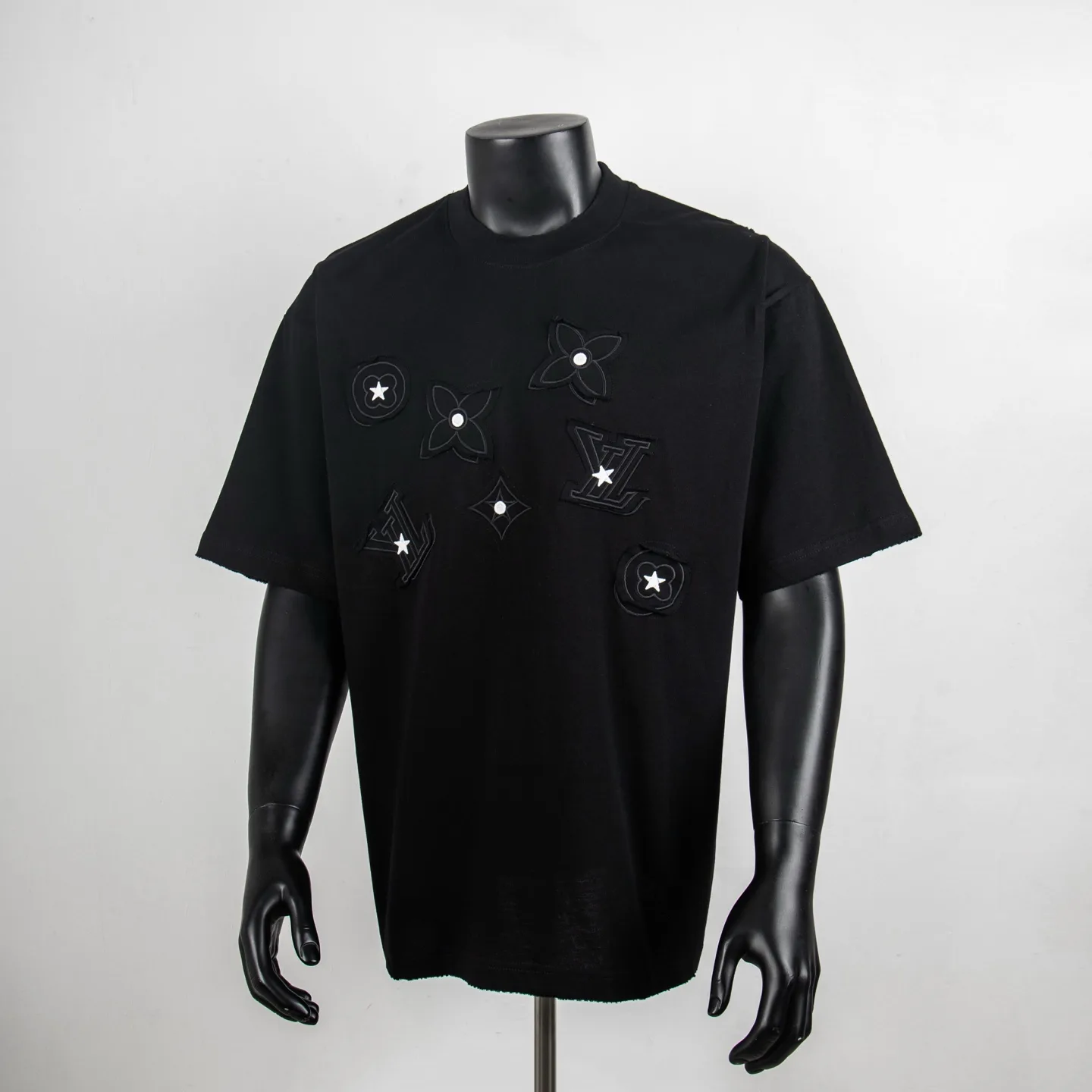 Embroidered Patch Distressed Cotton T-Shirt D12515041