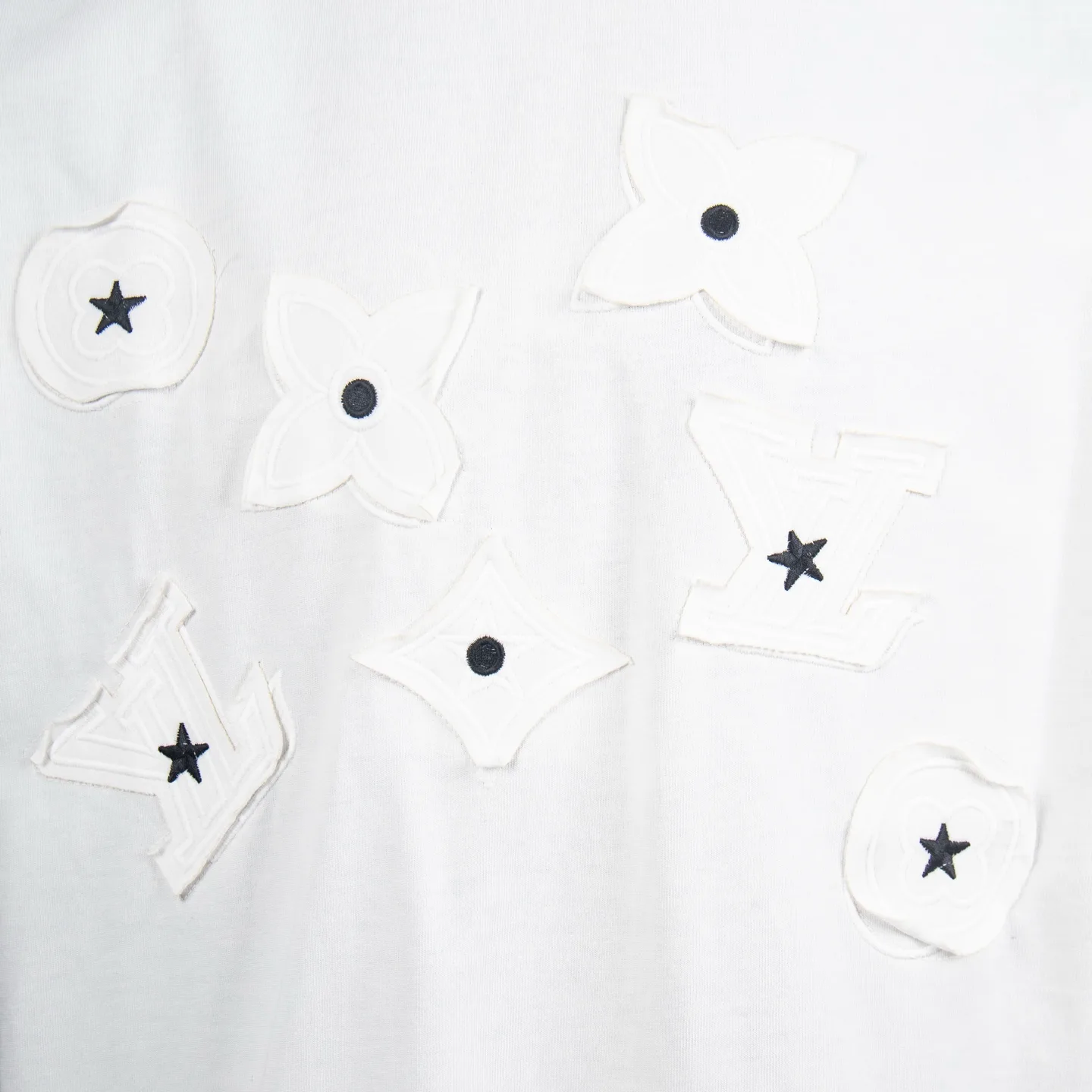 Embroidered Patch Distressed Cotton T-Shirt D12515042 — view 5