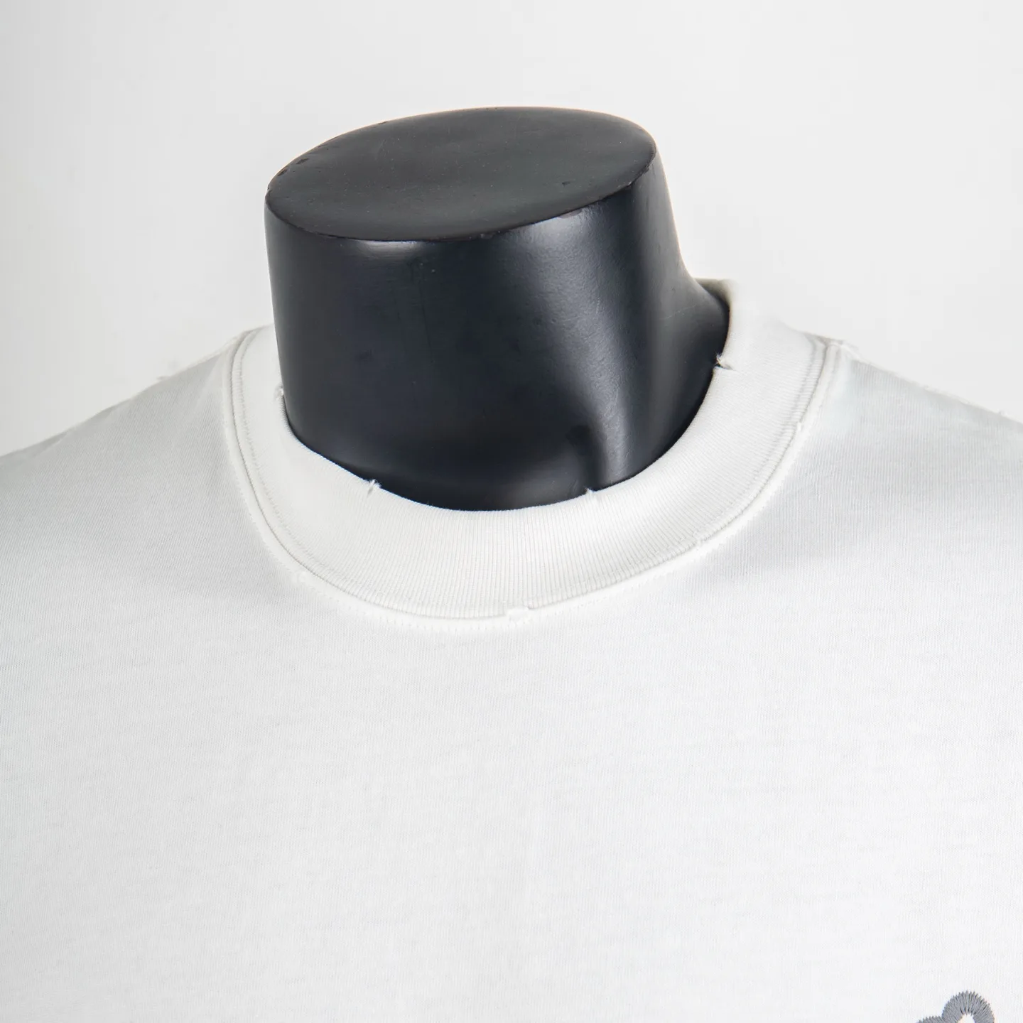 Embellished Logo Cotton T-Shirt D12515038 — view 3