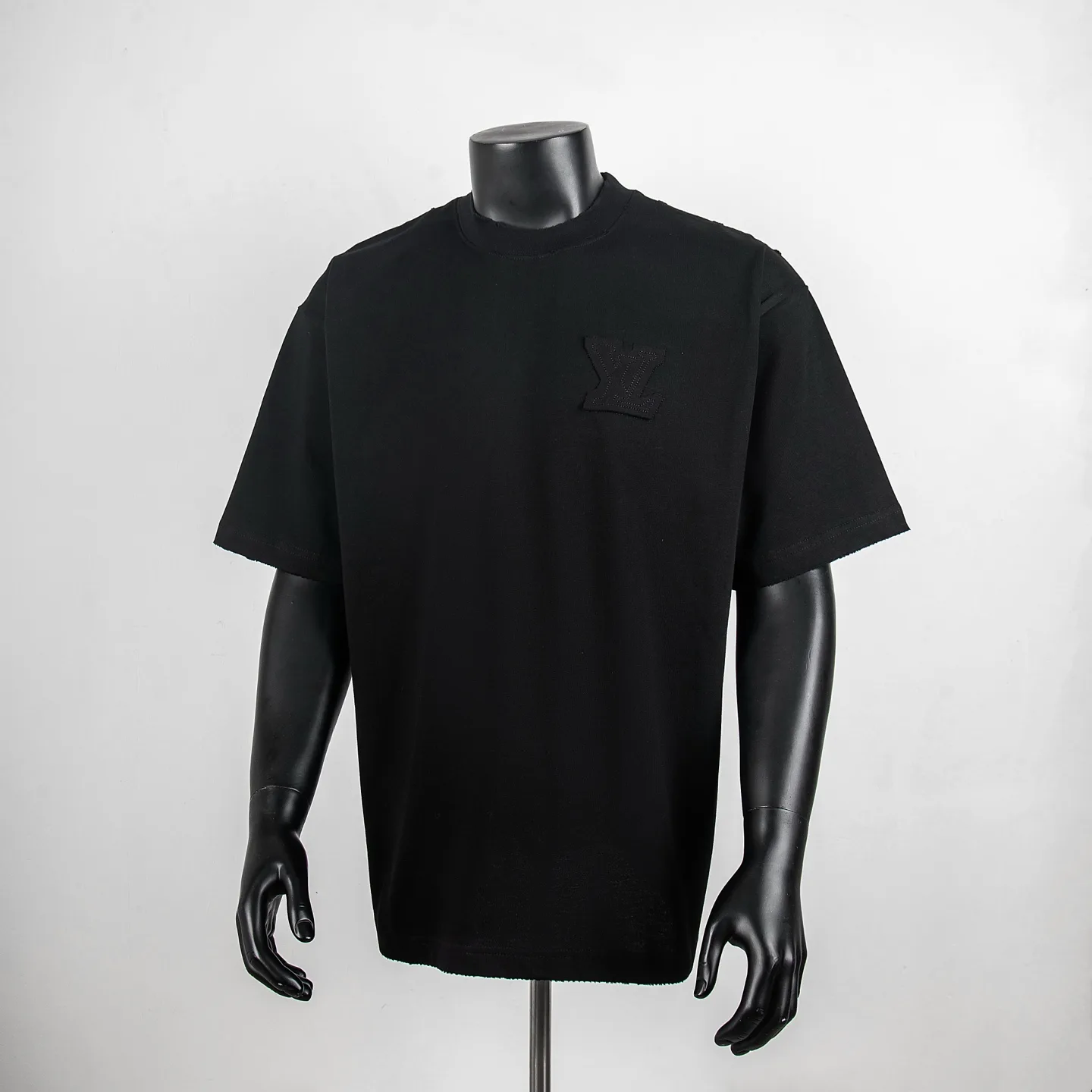 Logo Appliqué Distressed Cotton T-Shirt D12515024