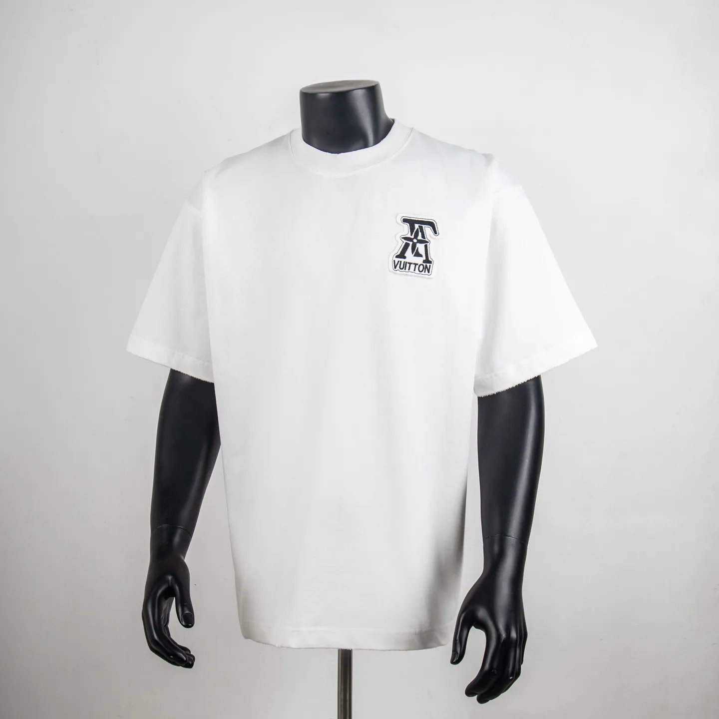 Embroidered Patch Distressed Cotton T-Shirt D12515017