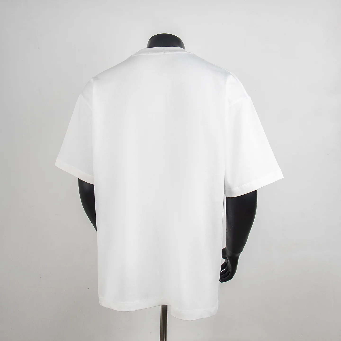 Givenchy Logo and Star Print Cotton T-Shirt D11514996 — view 2